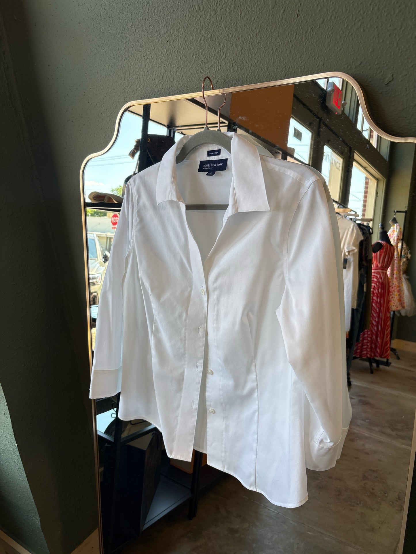 Jones New York Size M White button down Top