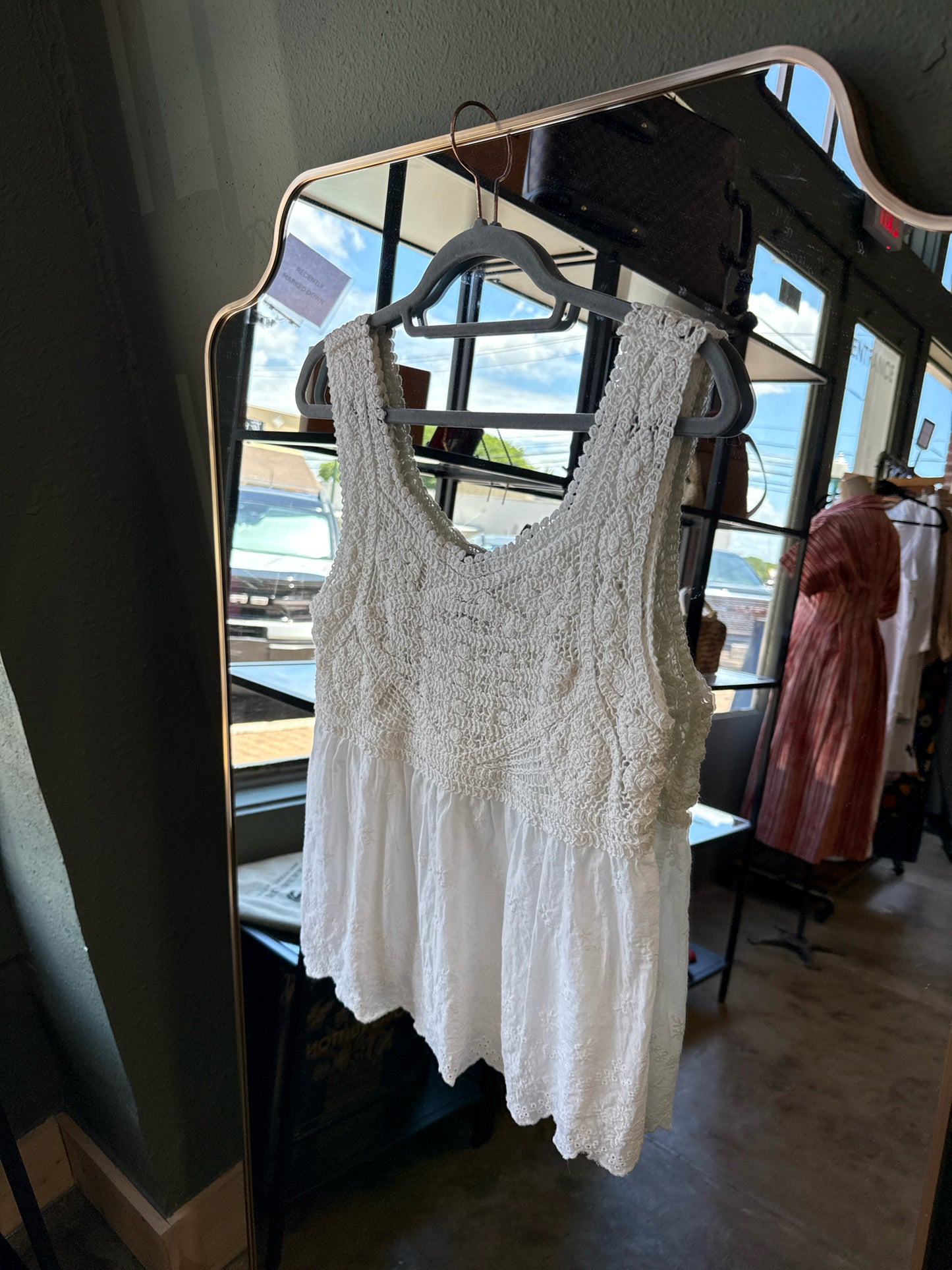Flying Tomato Size M White Top