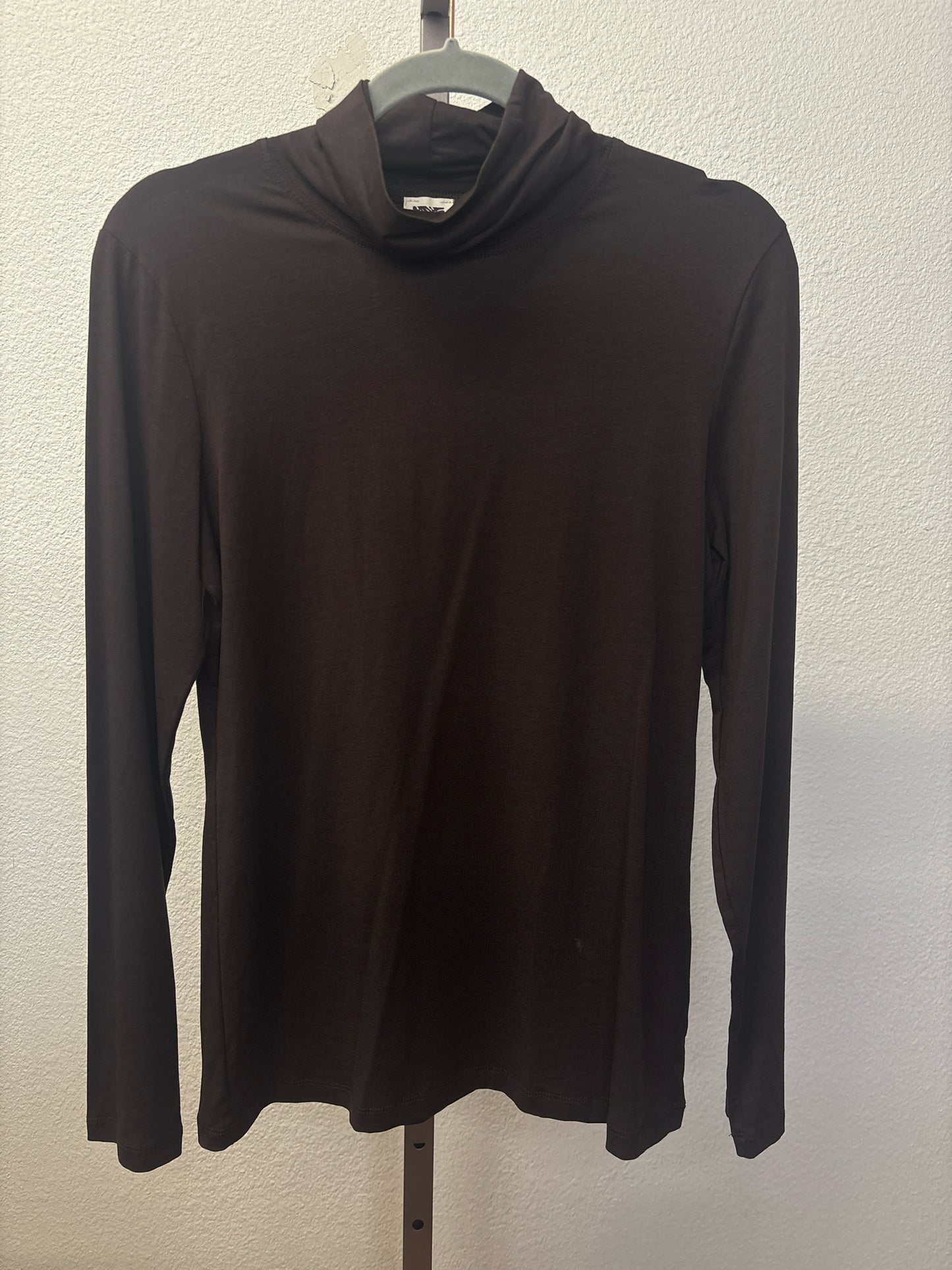 Anne Klein Size M Dark Brown Turtleneck Top