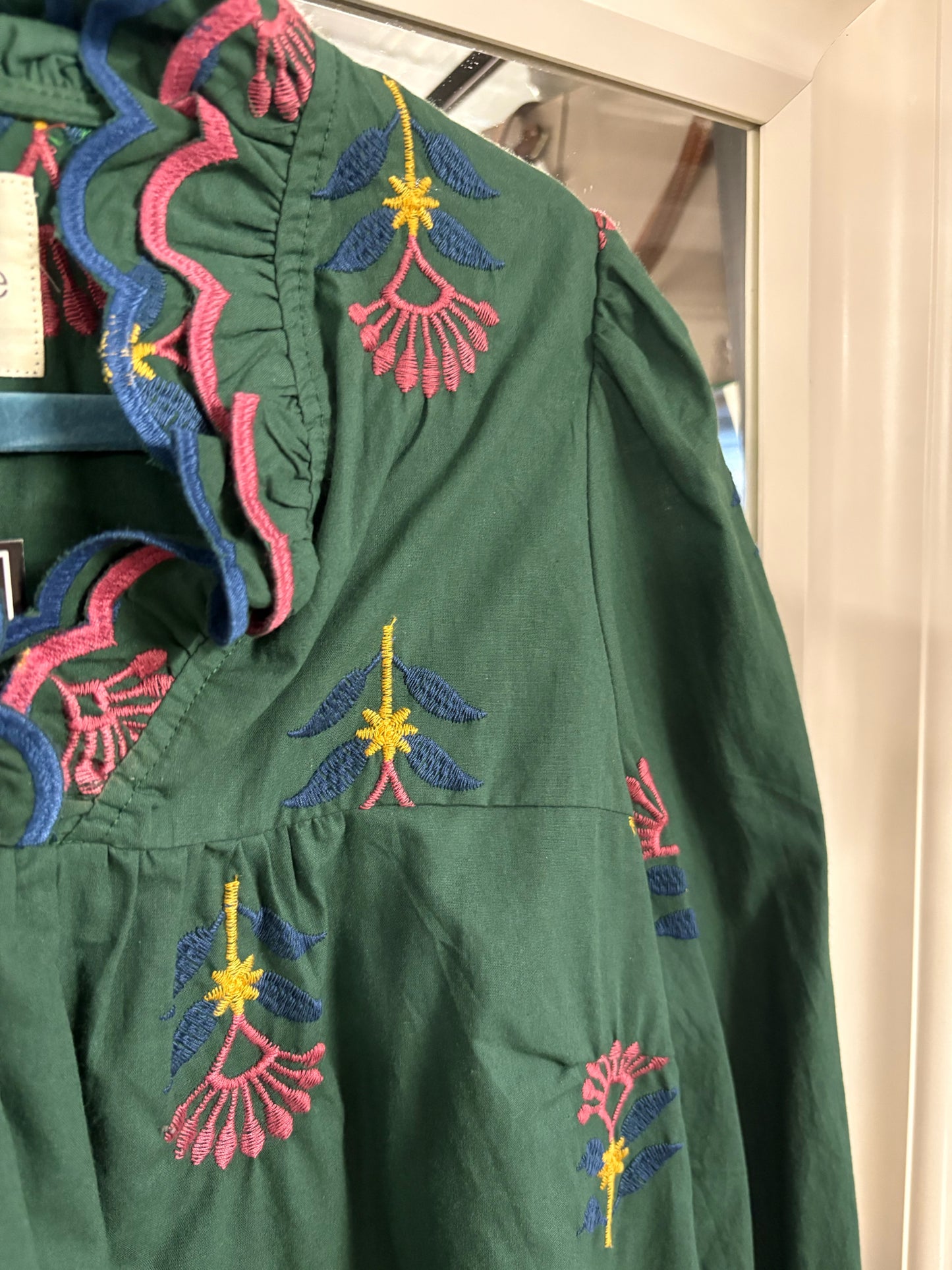 Umgee Size S Green Embroid. Top