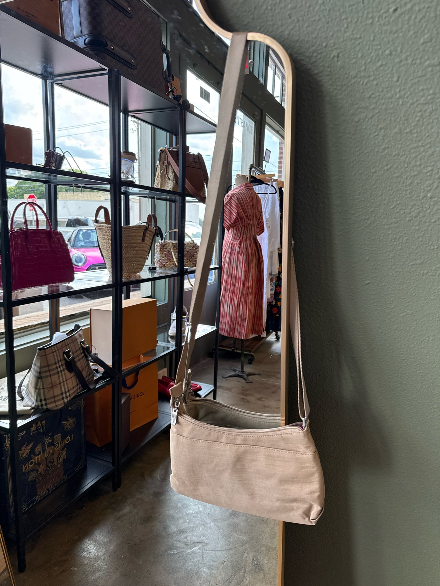 Baggallini Light Brown Purse