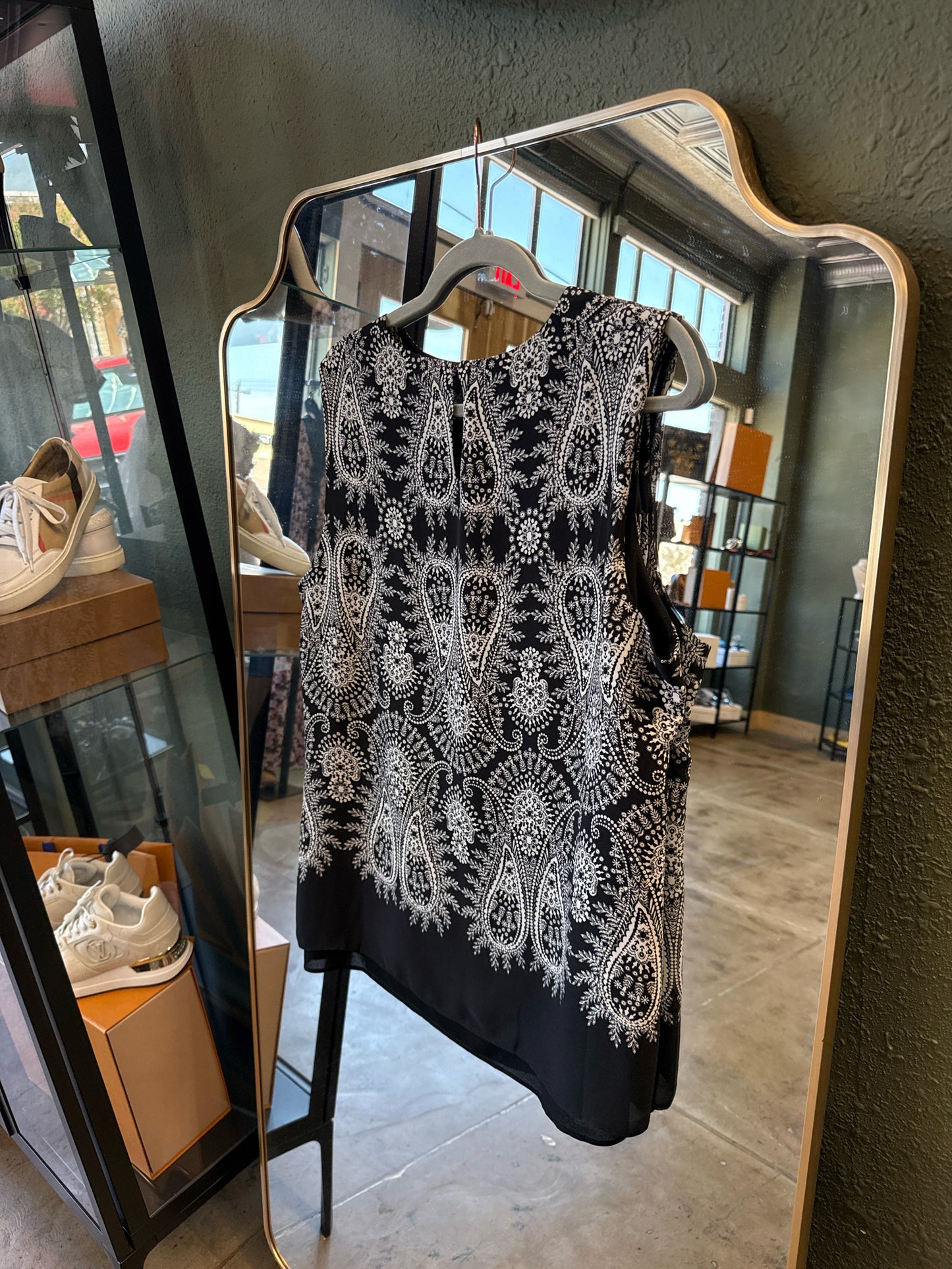 Rose & Olive Size XL Black/White Top