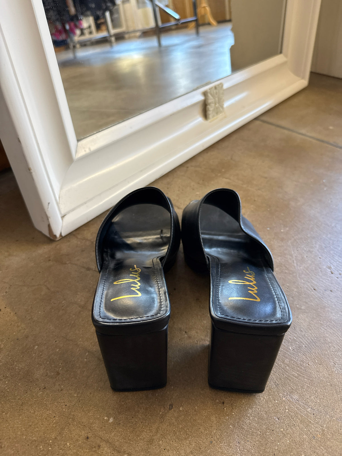 Lulus Shoe Size 7.5 Black Heels