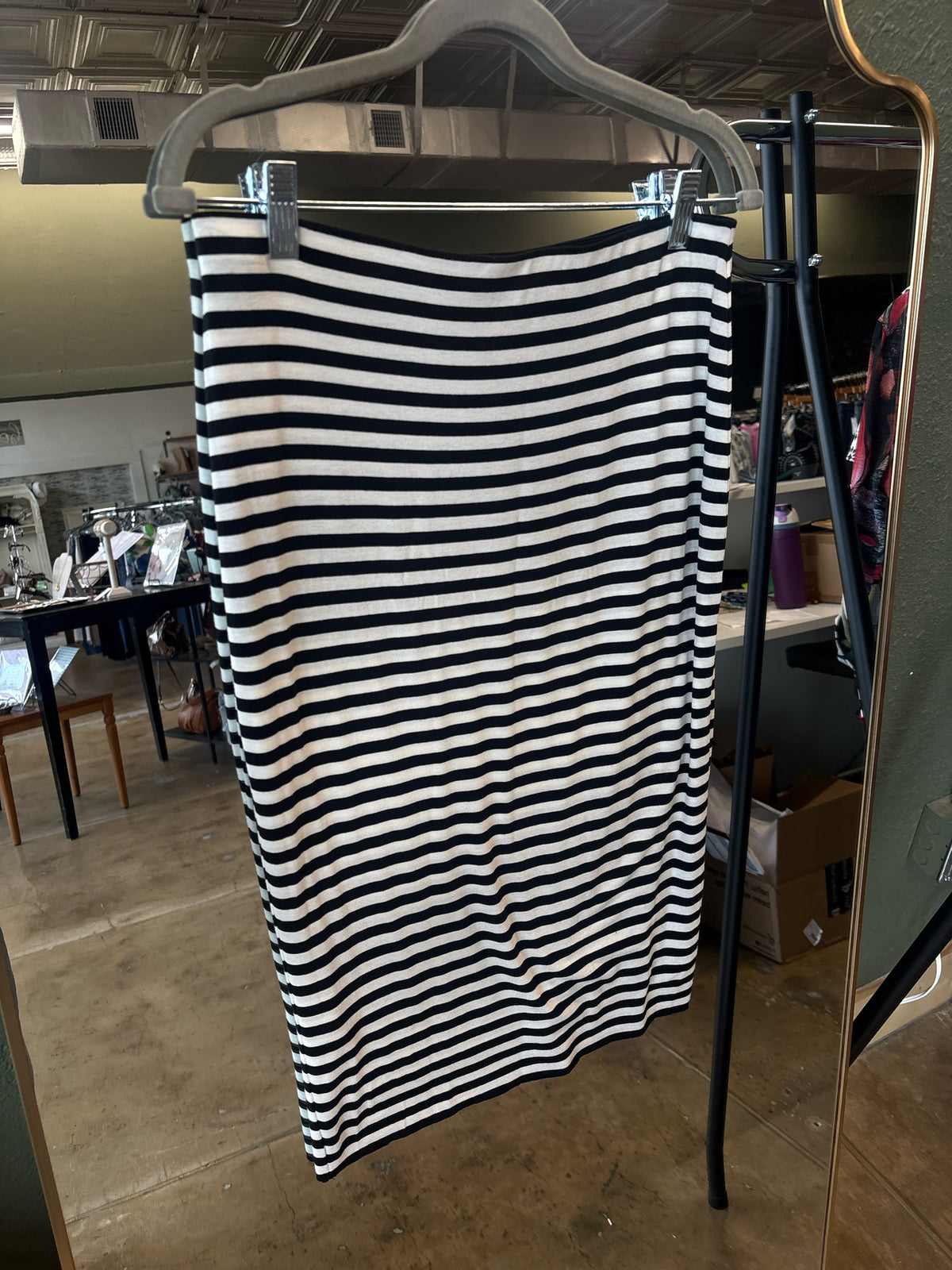 Vince Camuto Size S Navy + white Skirt
