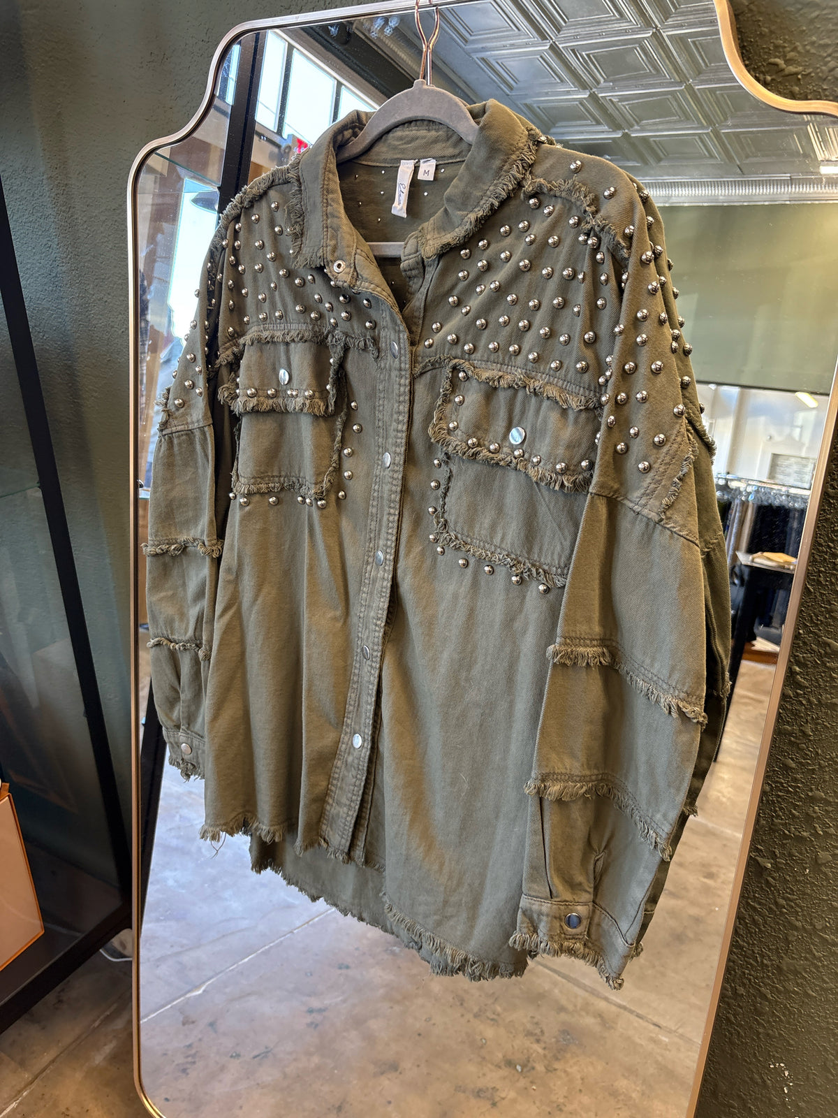 Elan Size M Army Green Top
