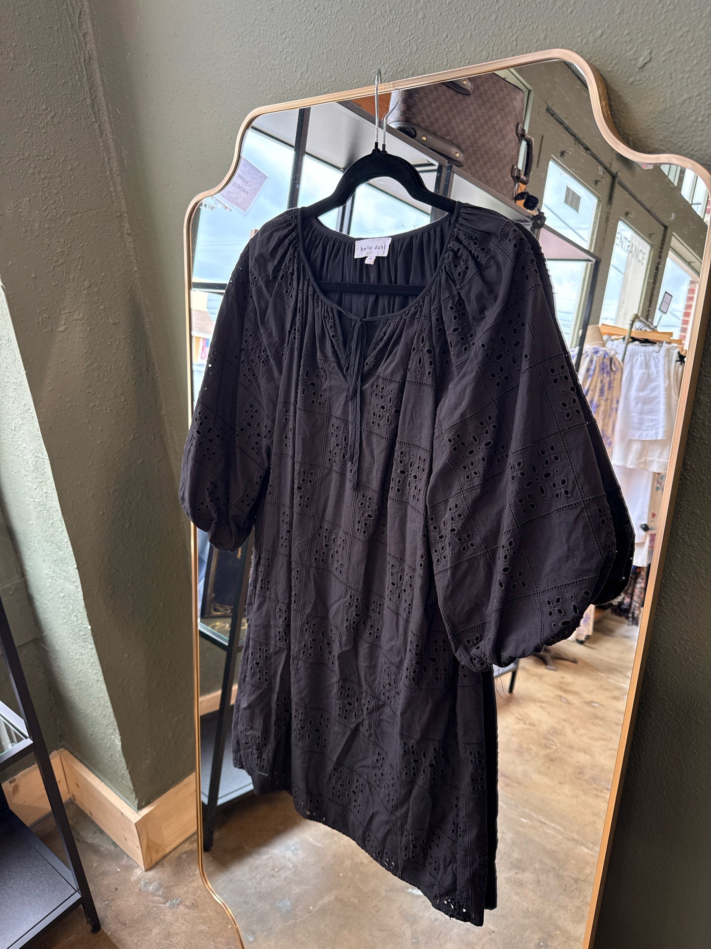 Bella Dahl Size M Black Dress