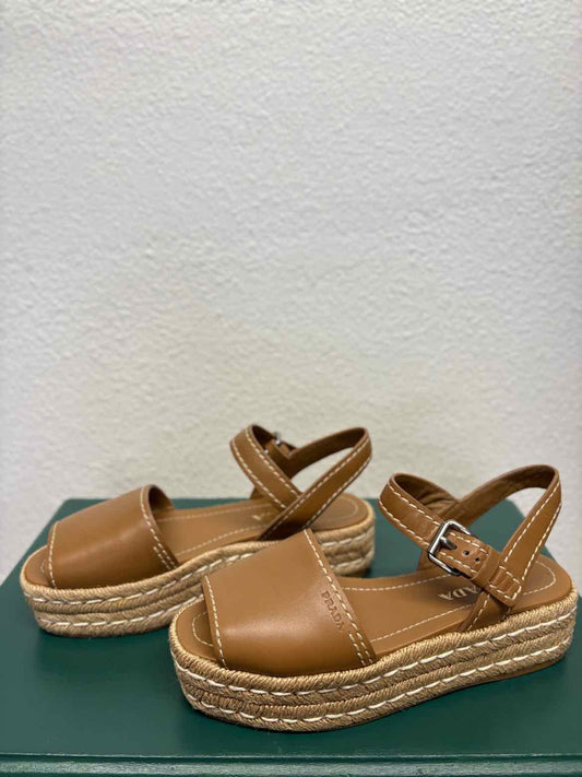 Prada Shoe Size 39.5 brown/cream Wedge