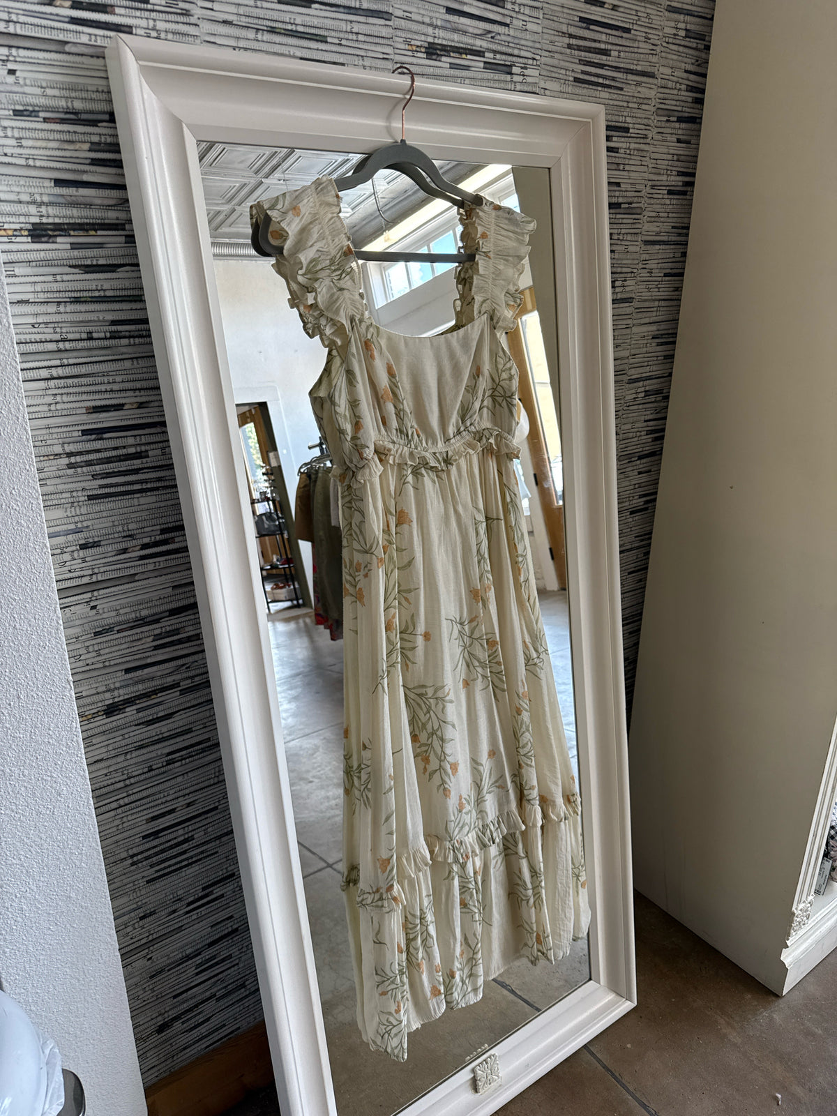 Blu Pepper Size S Cream Dress