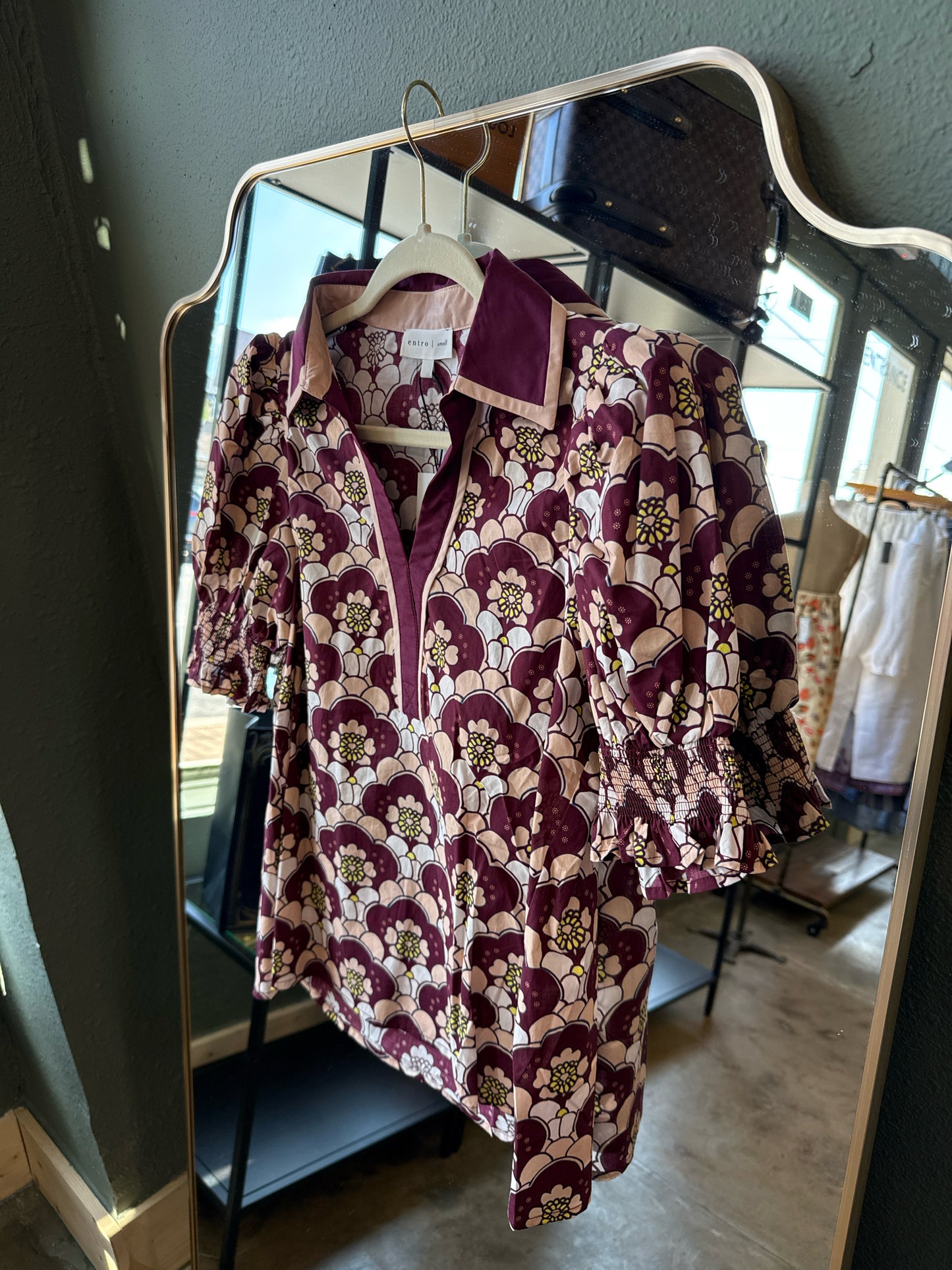 entro Size S Maroon Top