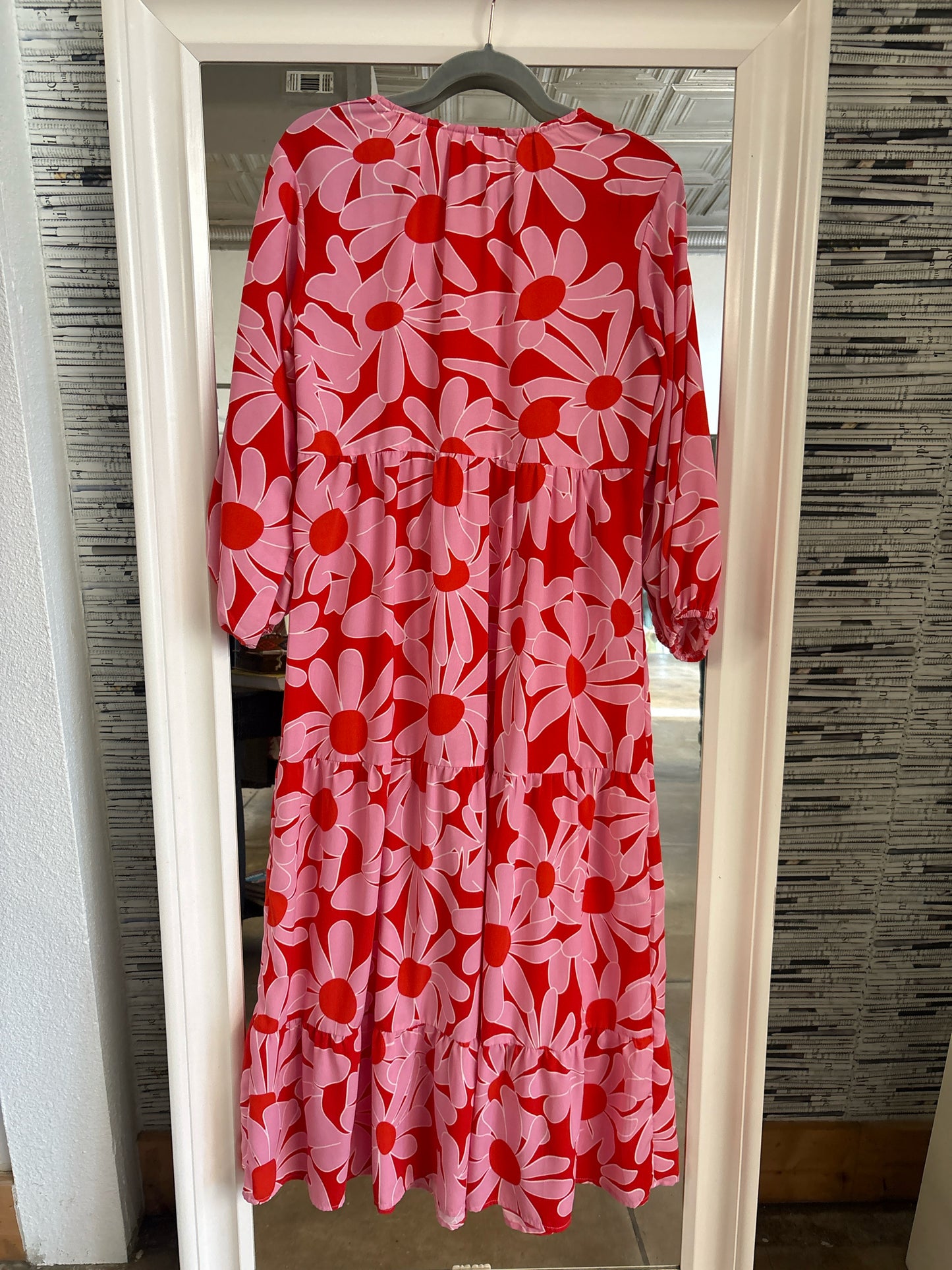 Dokotoo Size M Pink/Red Large Floral Dress