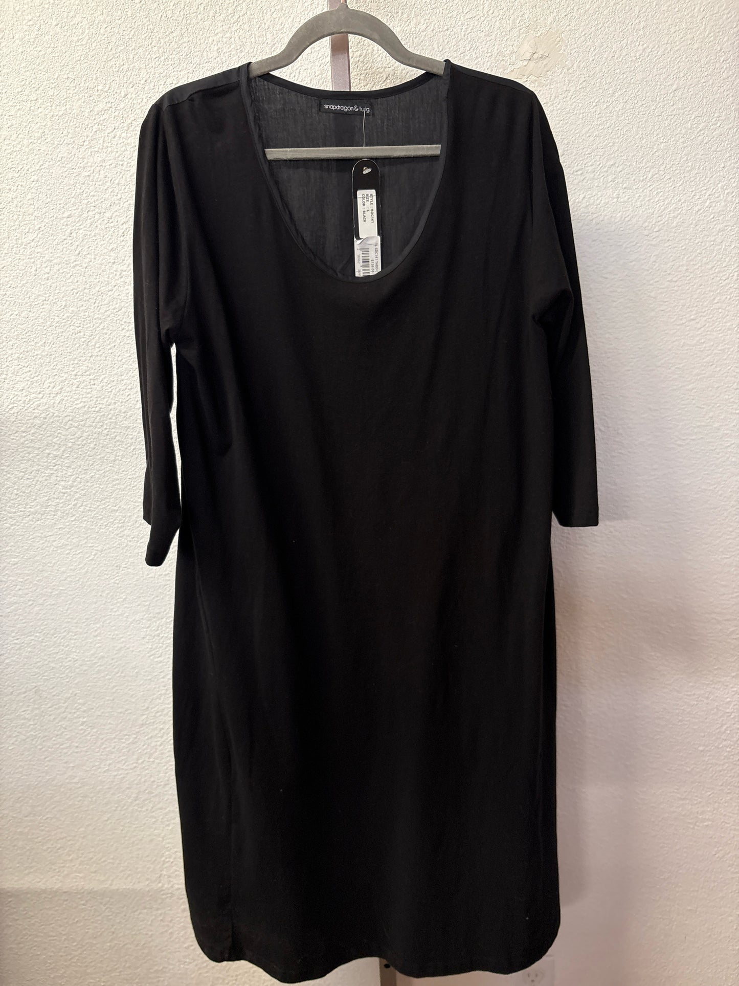 Snapdragon & Twig Size L Black Dress