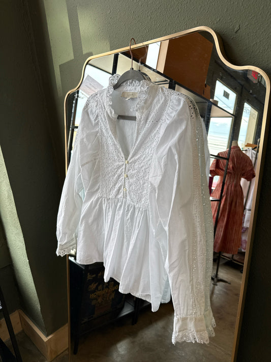 LOFT Size M White Top