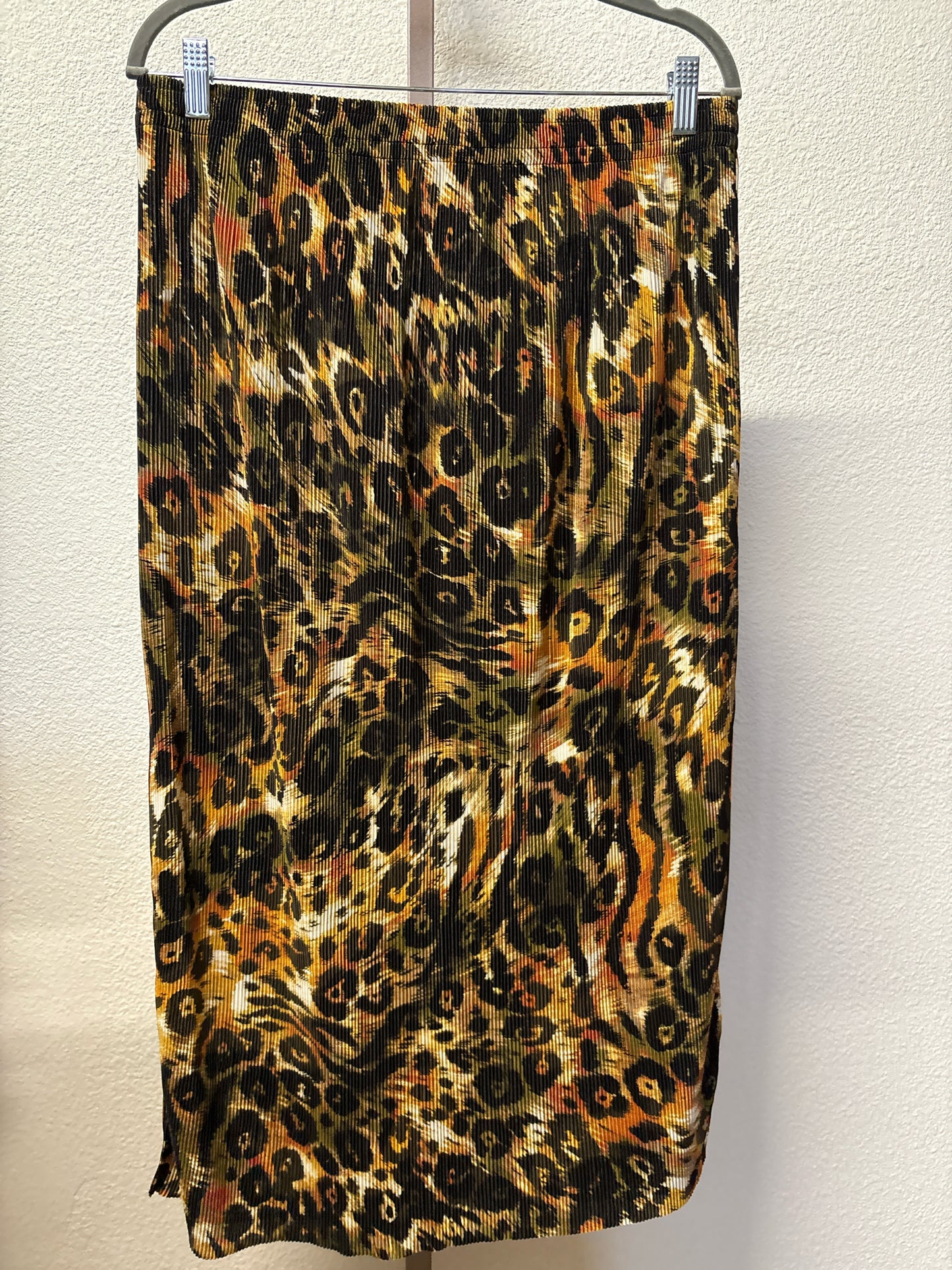 DKNY Size L Skirt