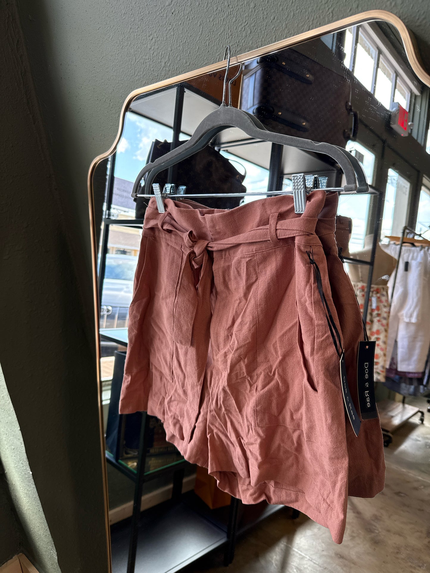 doe & rae Size M Rose Shorts