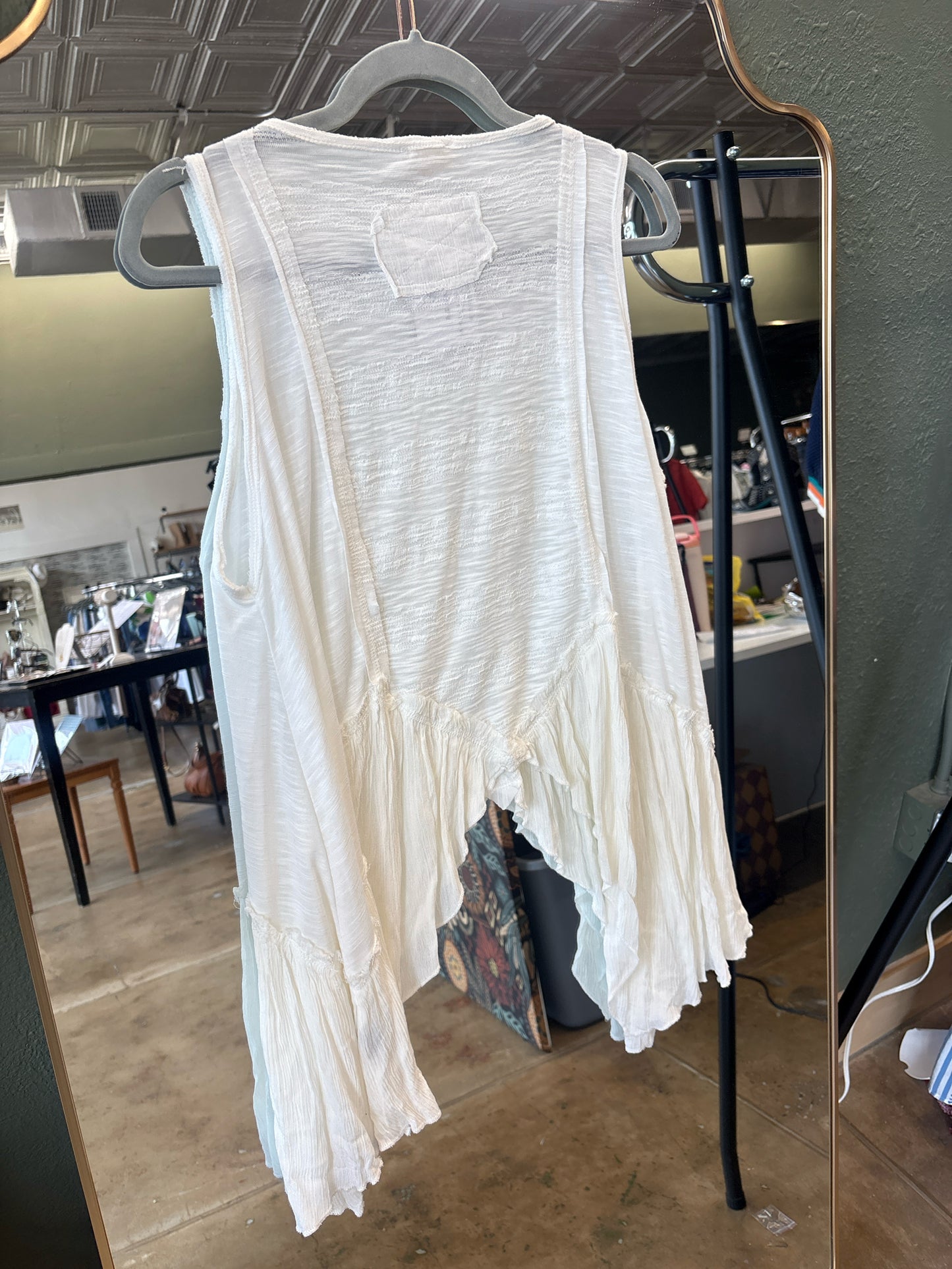 POL Size L Ivory Top