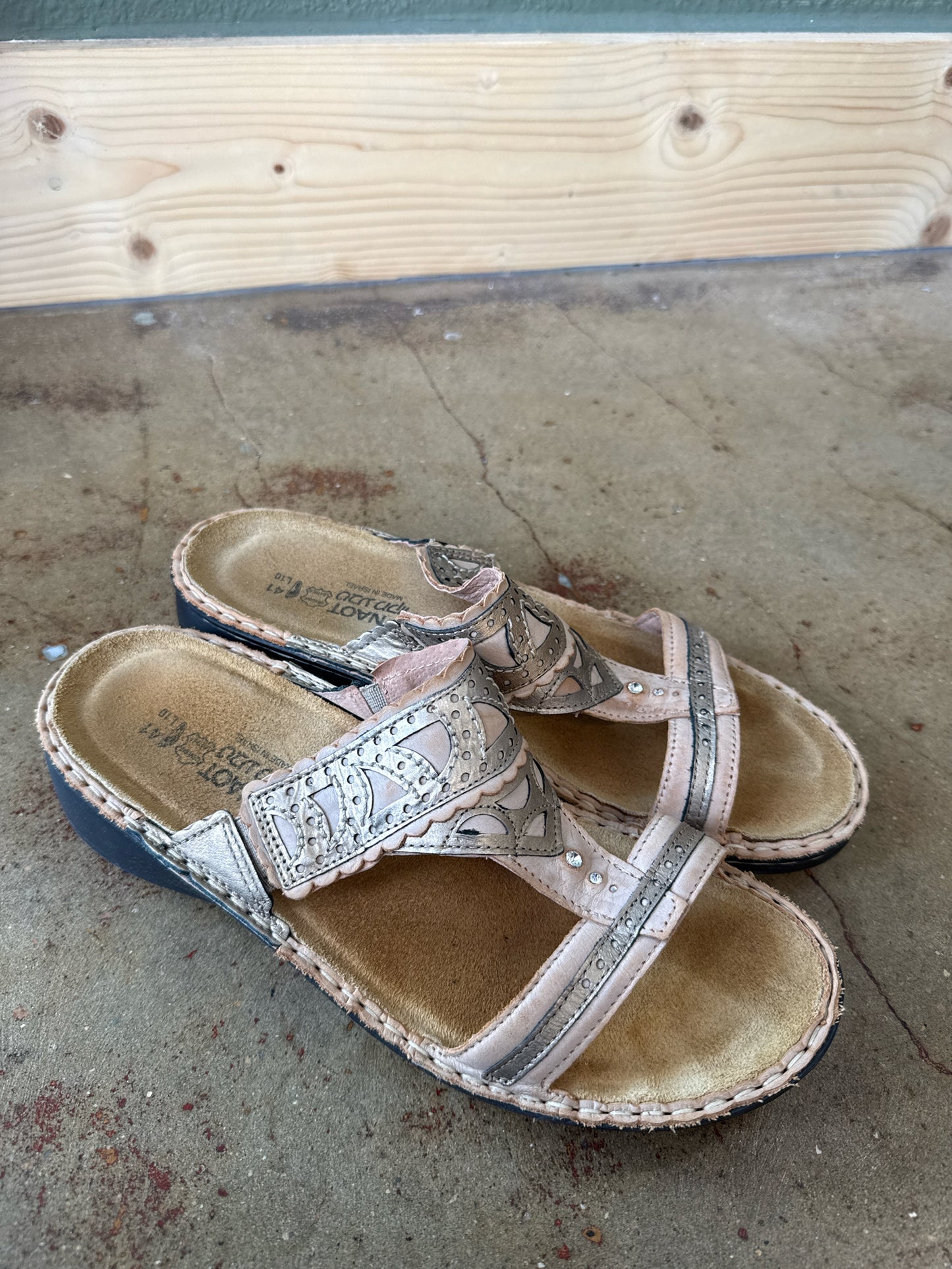 NAOT Shoe Size 41 Tan/Multi Sandals