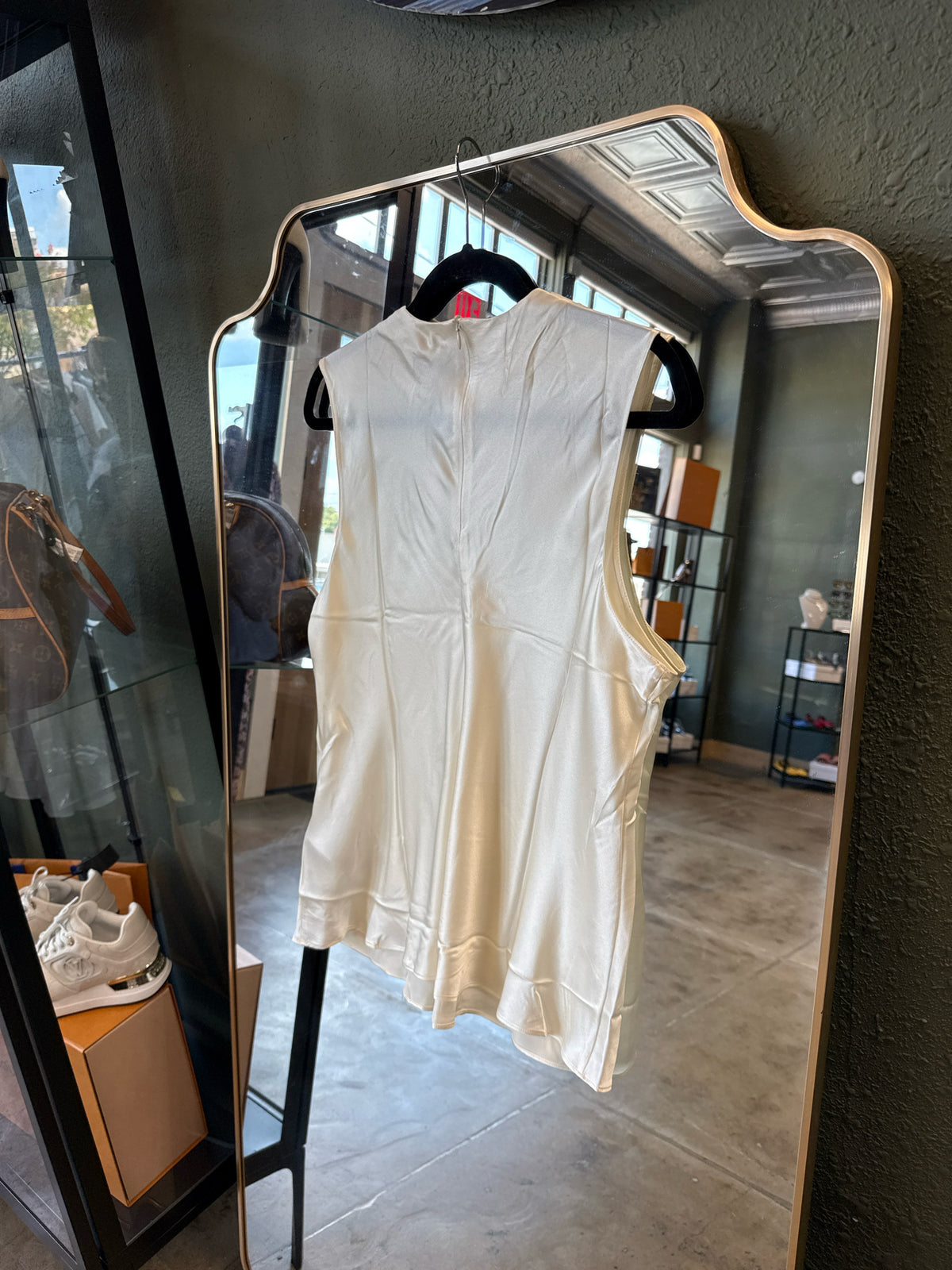 BR Size L Cream Top