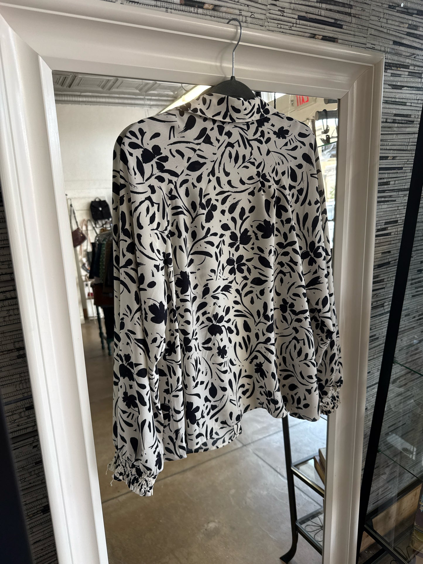 Cabi Size S White/Black Floral Top