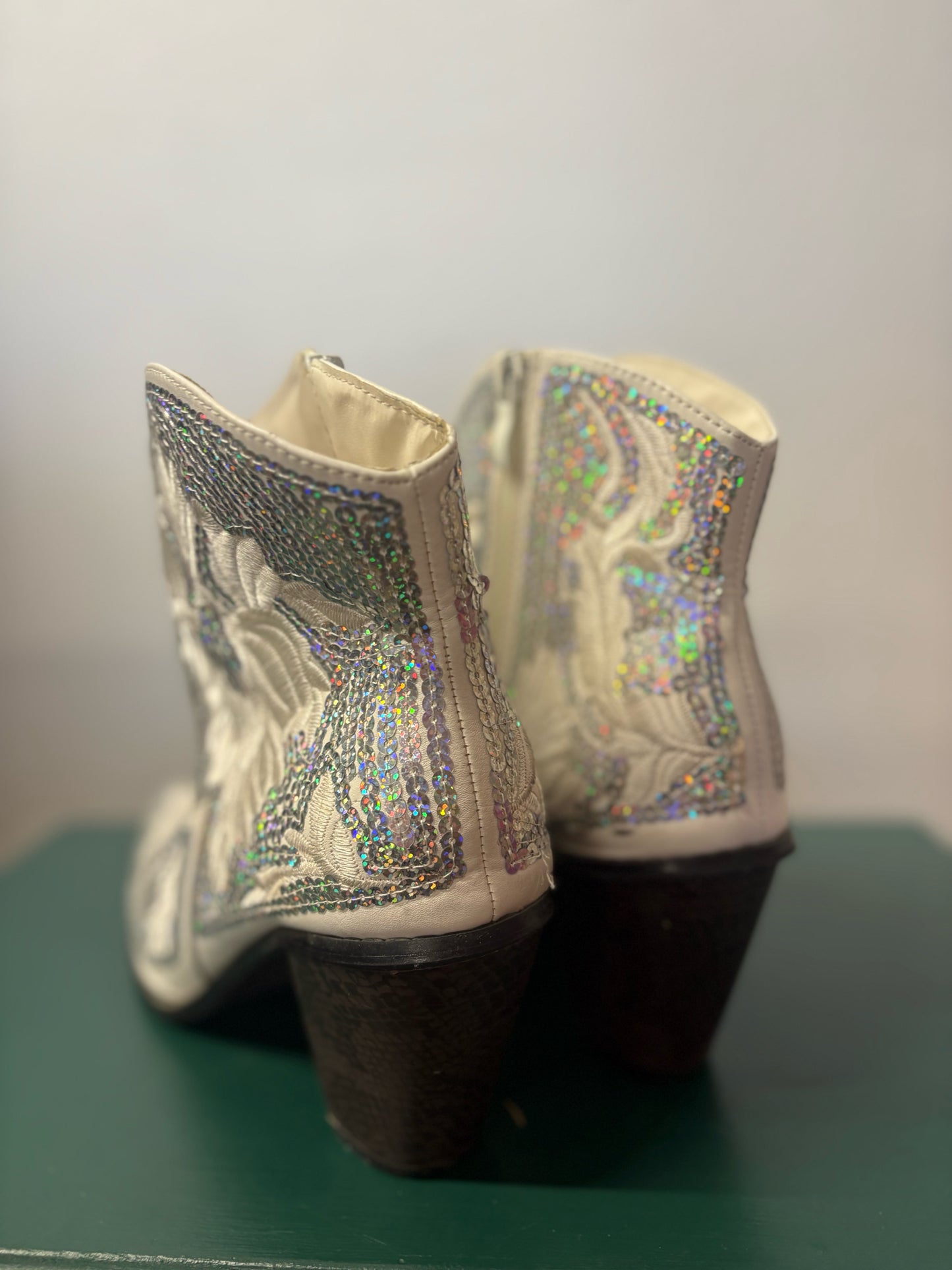 Helen's Heart Shoe Size 9 Boots