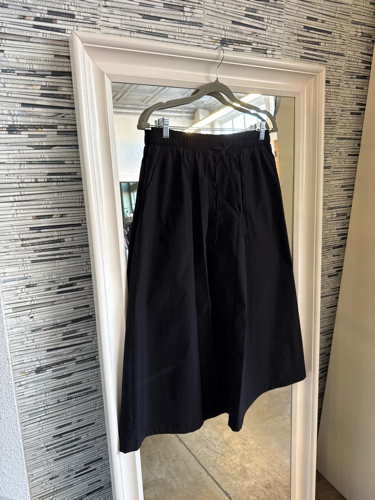Mello Day Size L Black Skirt