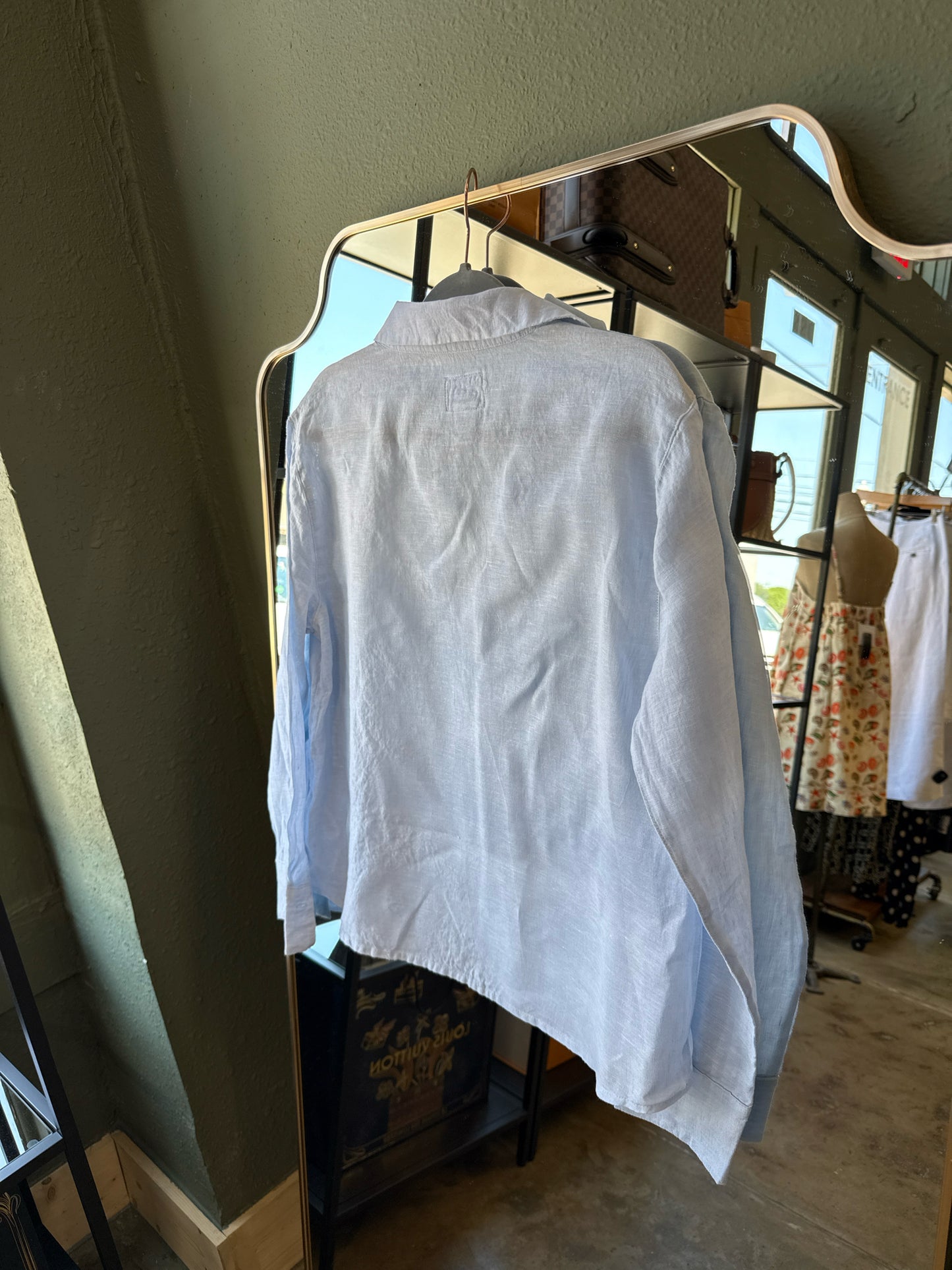 calypso Size M Light Blue Top