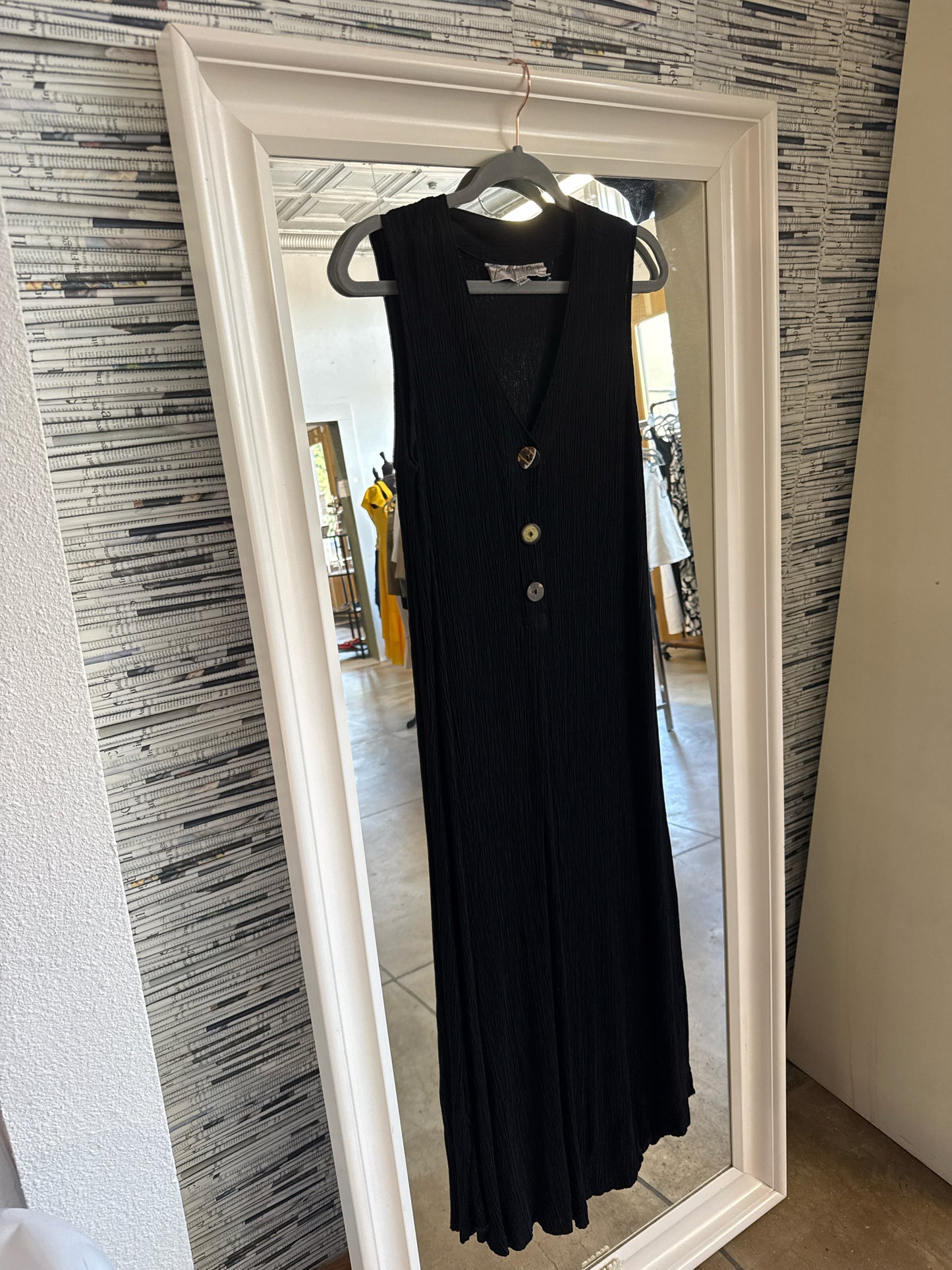 Barbara Lesser Size M Black Dress