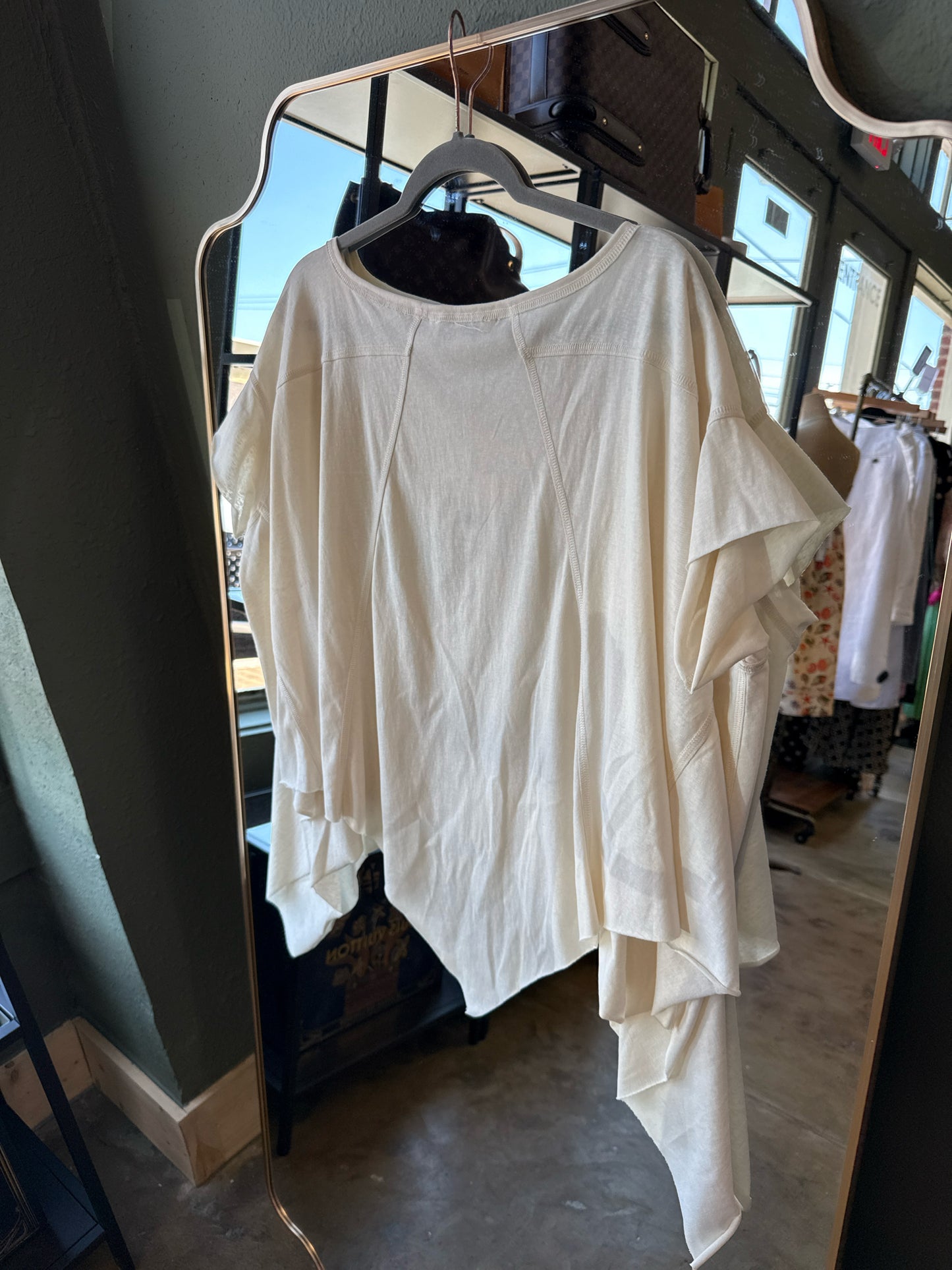 Davi & Dani Size S Cream Top