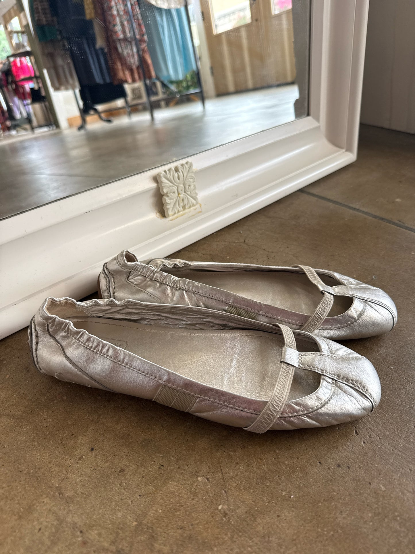 COACH Shoe Size 8.5 Silver Flats