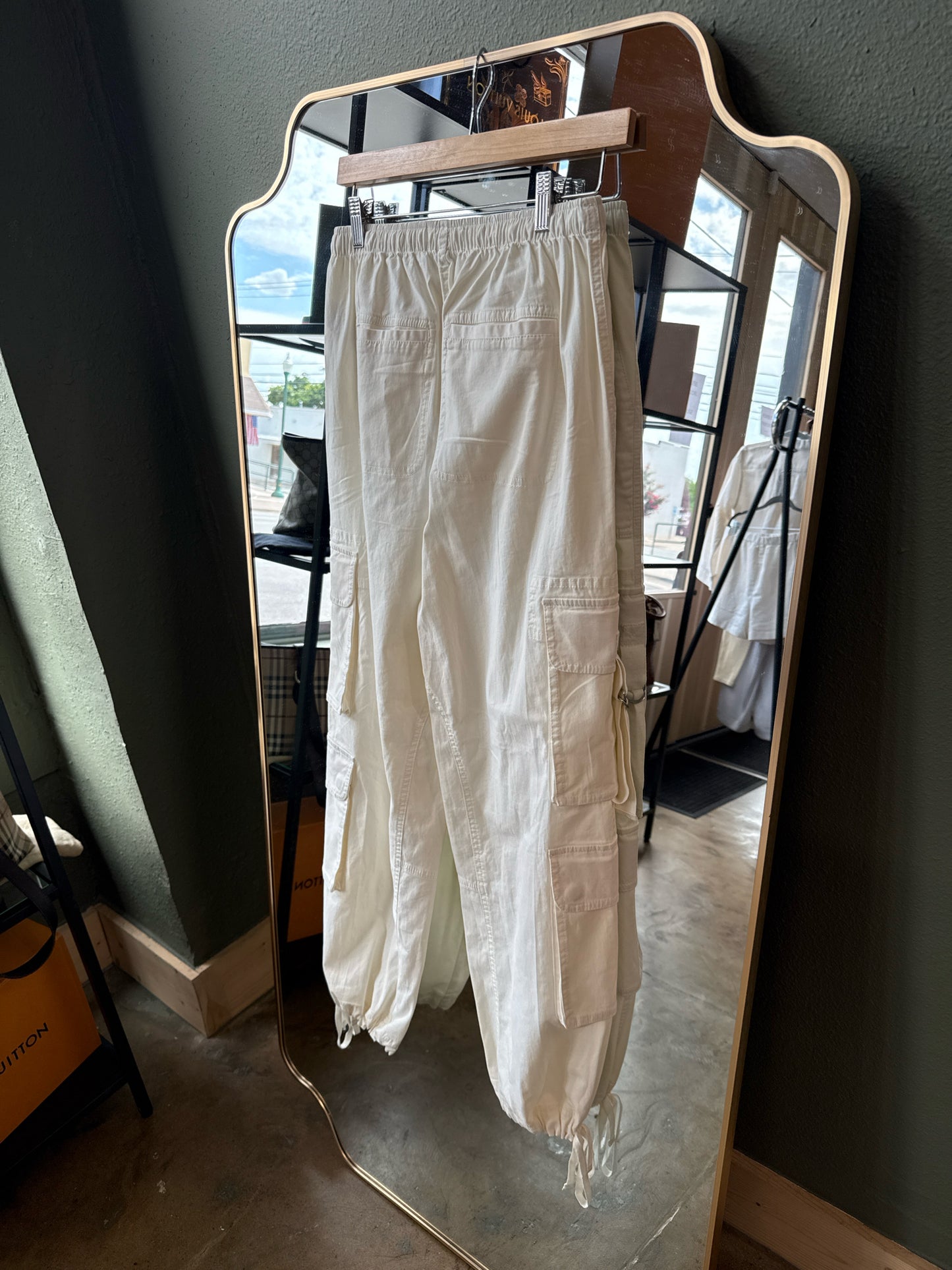 Abercrombie & Fitch Size S Ivory Pants