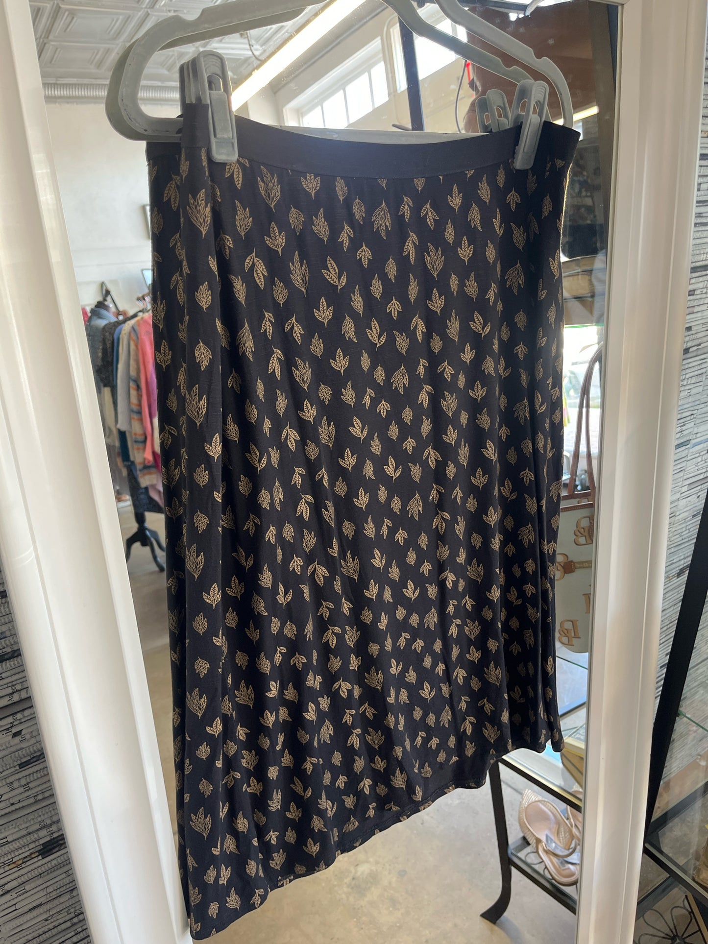 J. JILL Size M Black/Orange Leaves Skirt