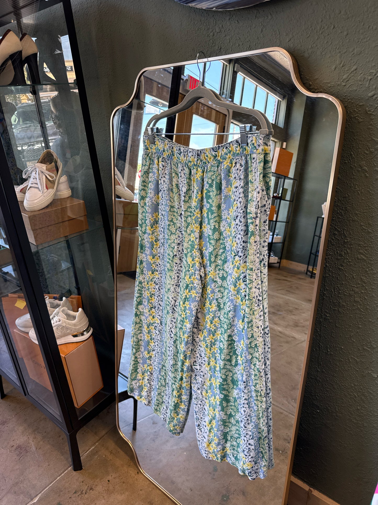 LOFT Size M Yellow/Green Pants