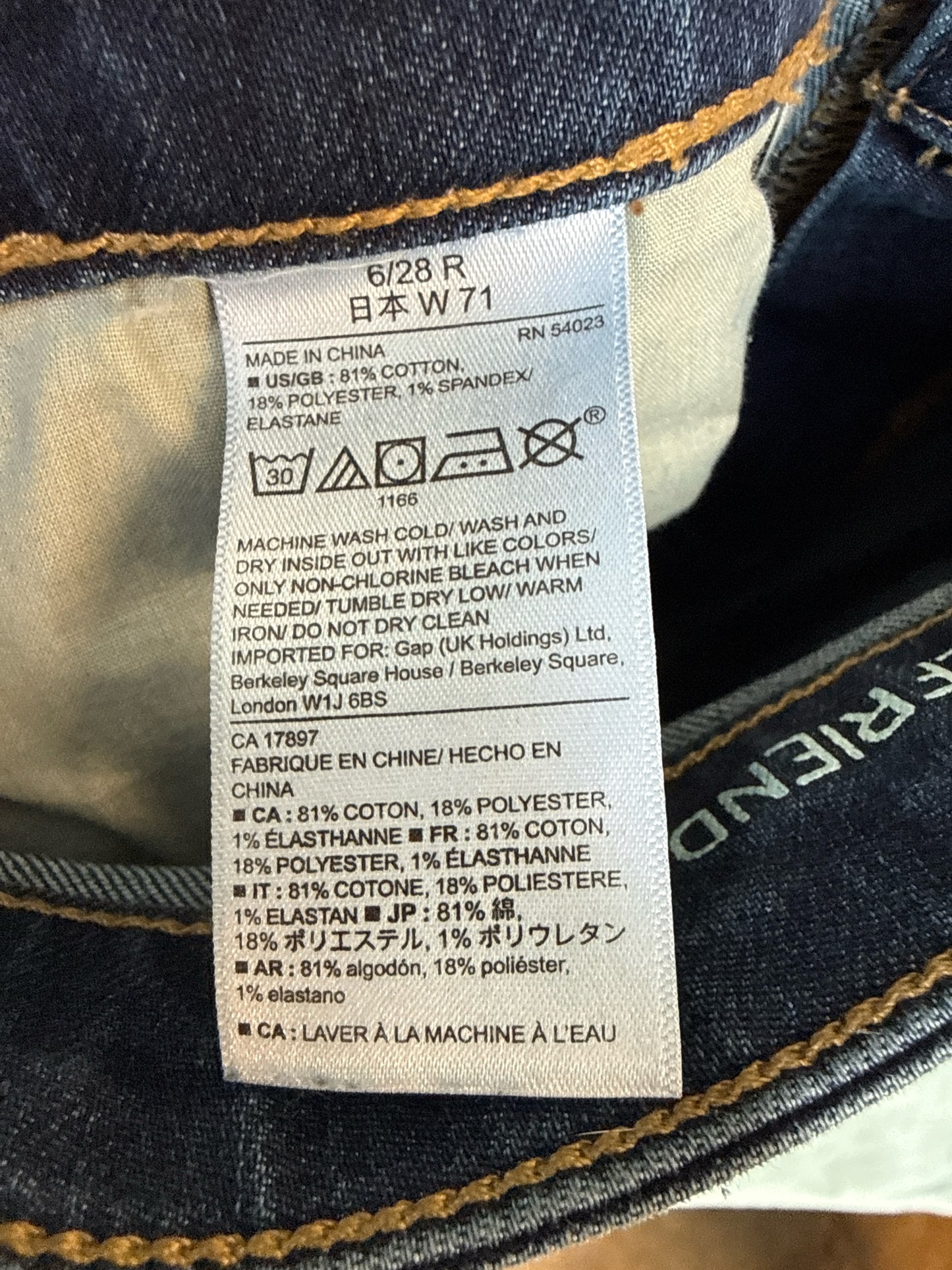 GAP Size 6/28 Denim Jeans