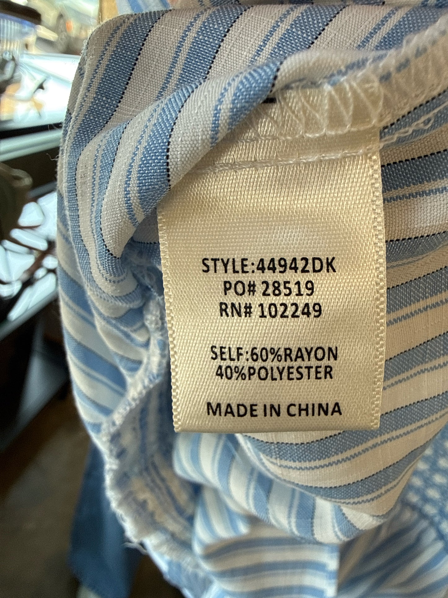 Skies Are Blue Size L Blue/White Top