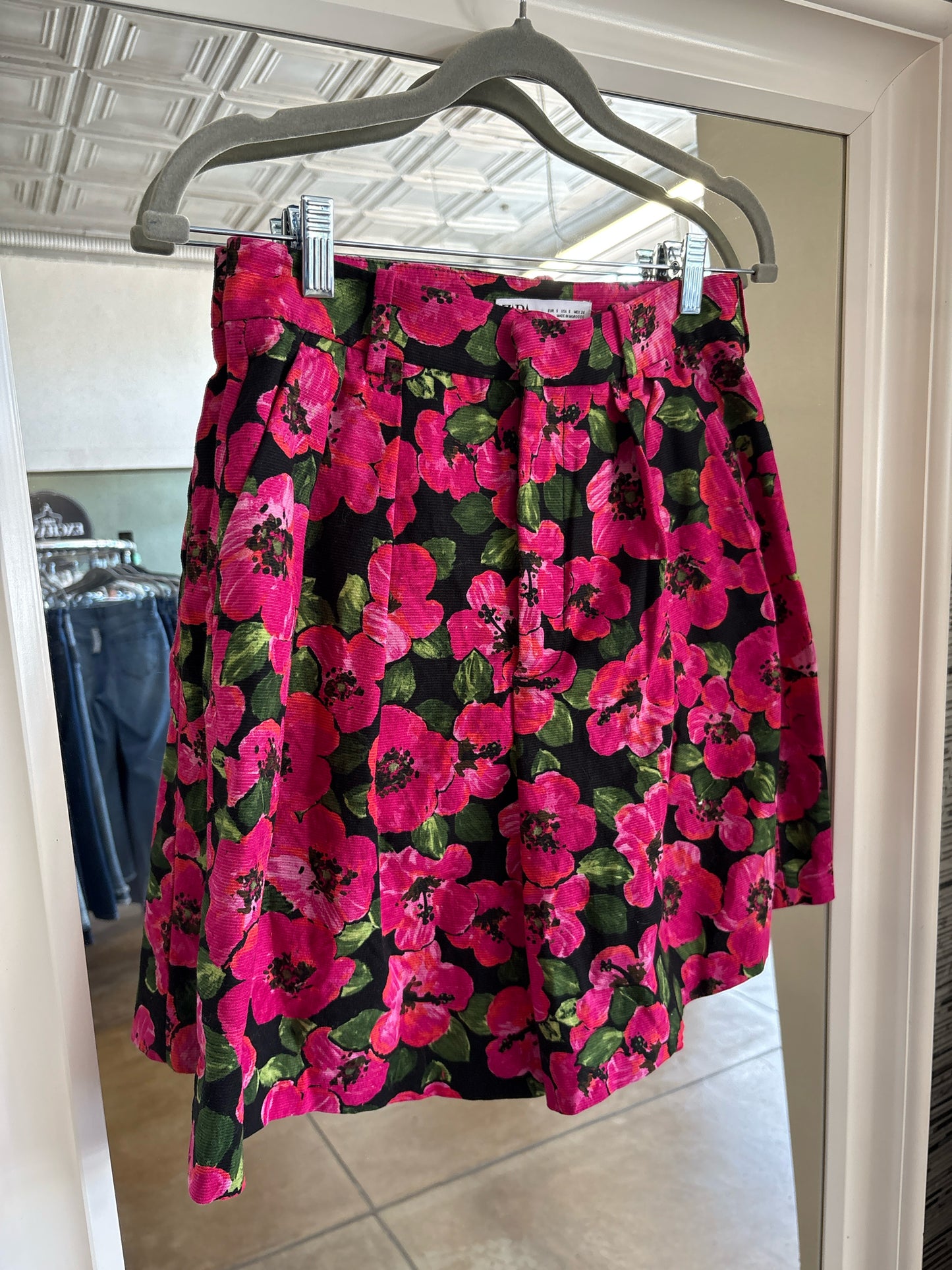 ZARA Size S pink + multi Shorts