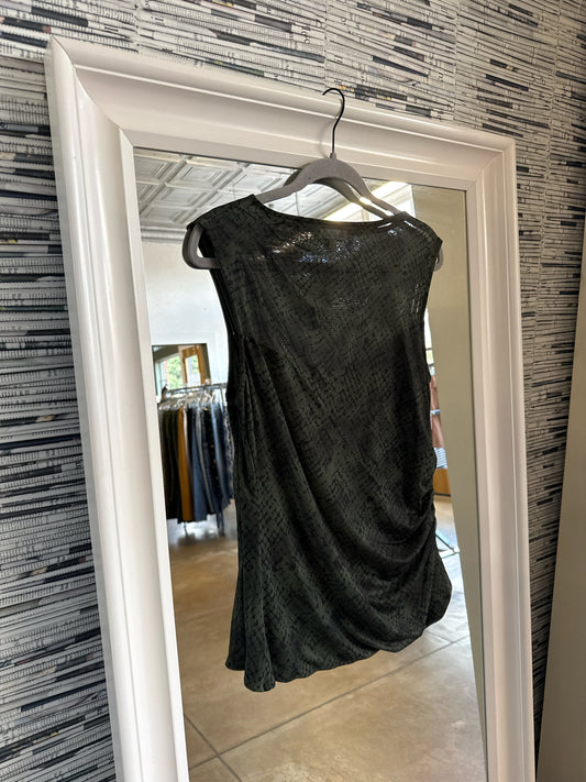 Nine Britton Size M Green Top