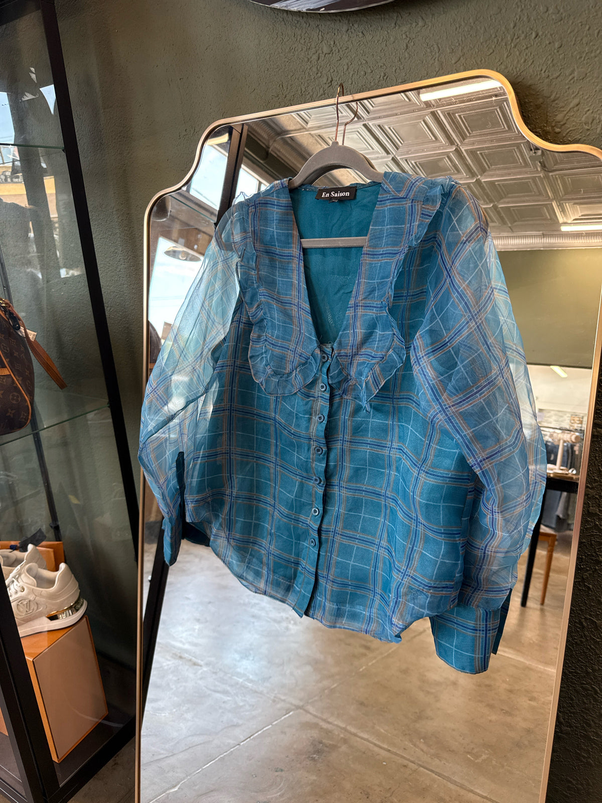 En Saison Size M Teal Top
