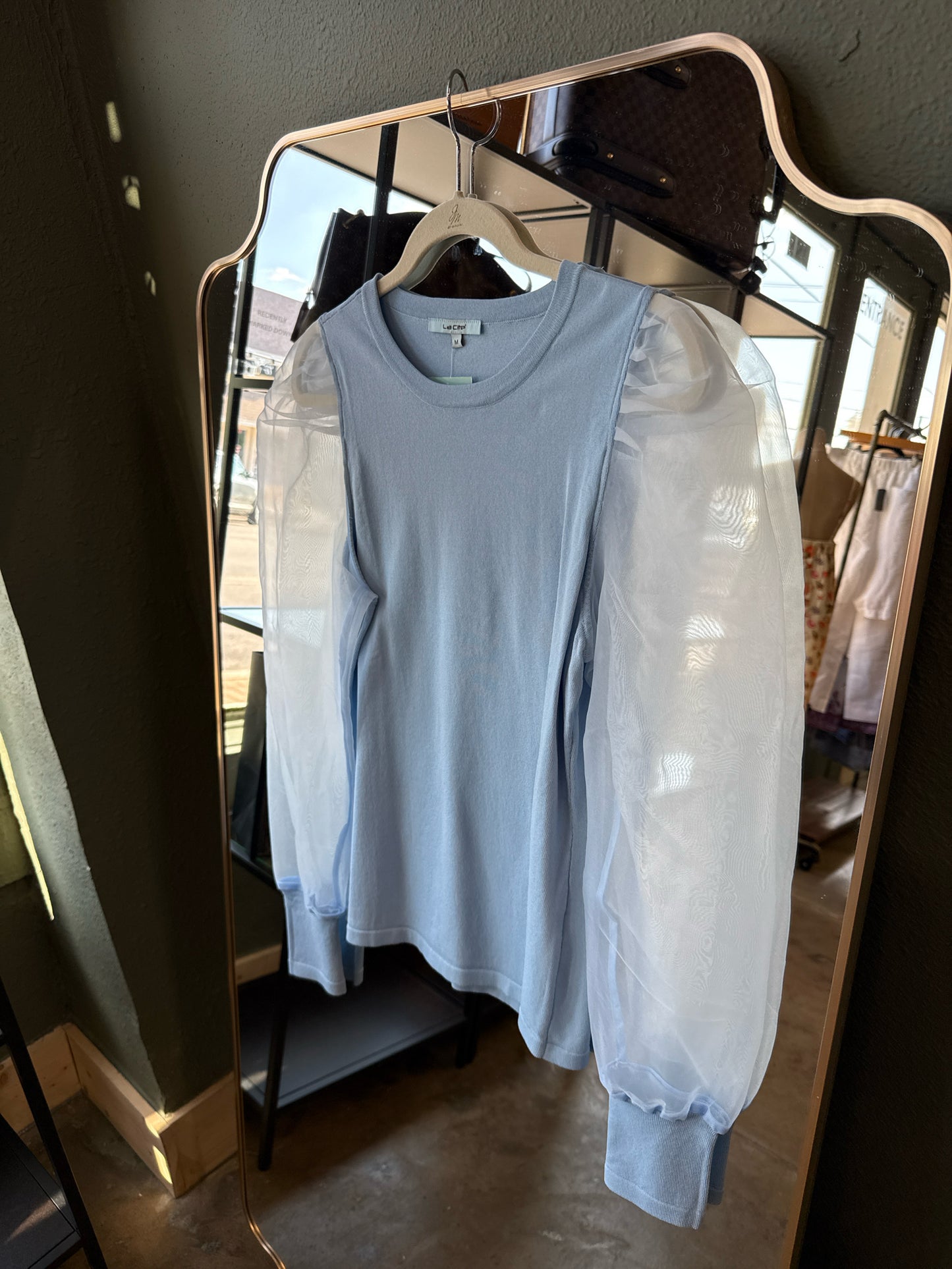 La Cite Size M Light Blue Top