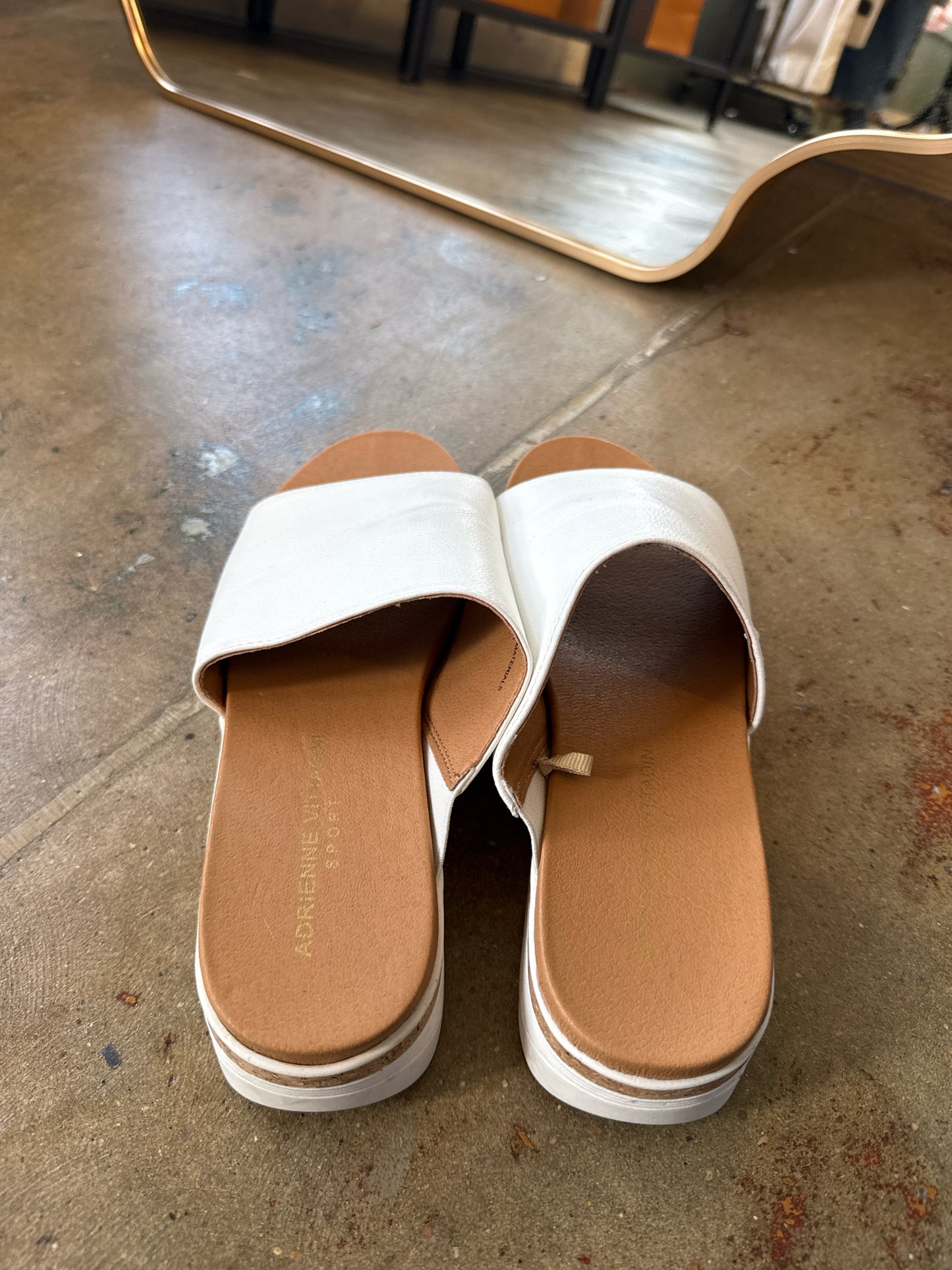 Adrienne Vittadini Shoe Size 7.5 White/Tan Sandals