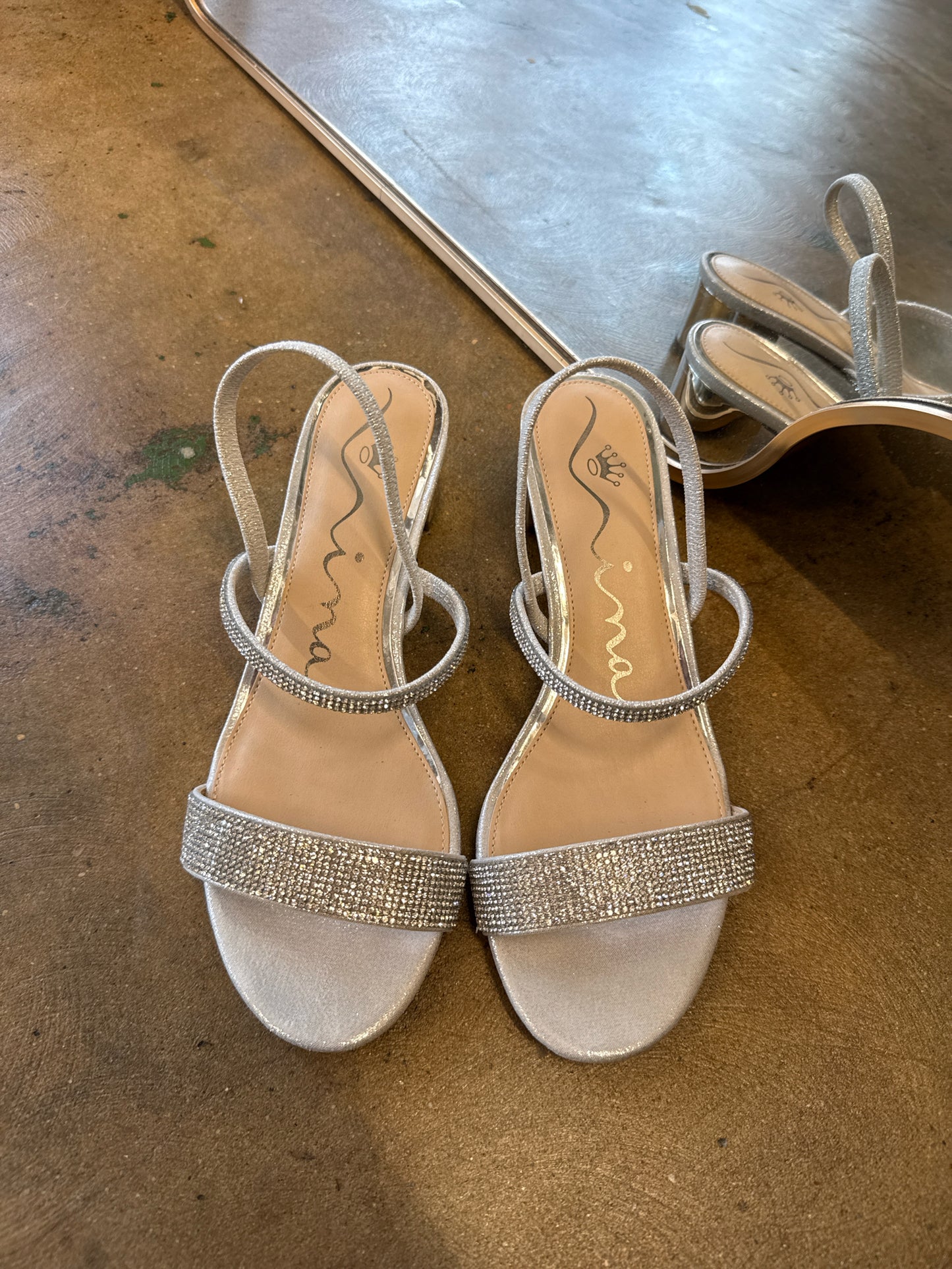 Nina Shoe Size 8 Silver Heels
