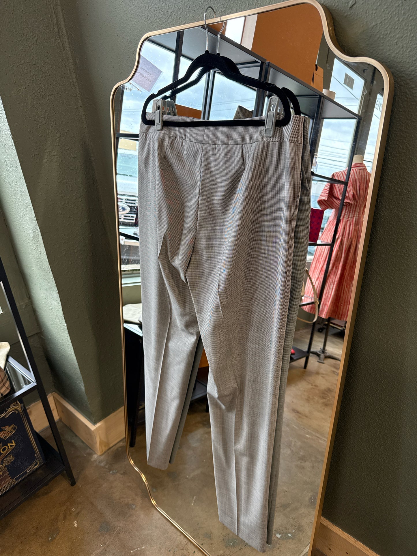 BOSS Size 12 Black/White Pants
