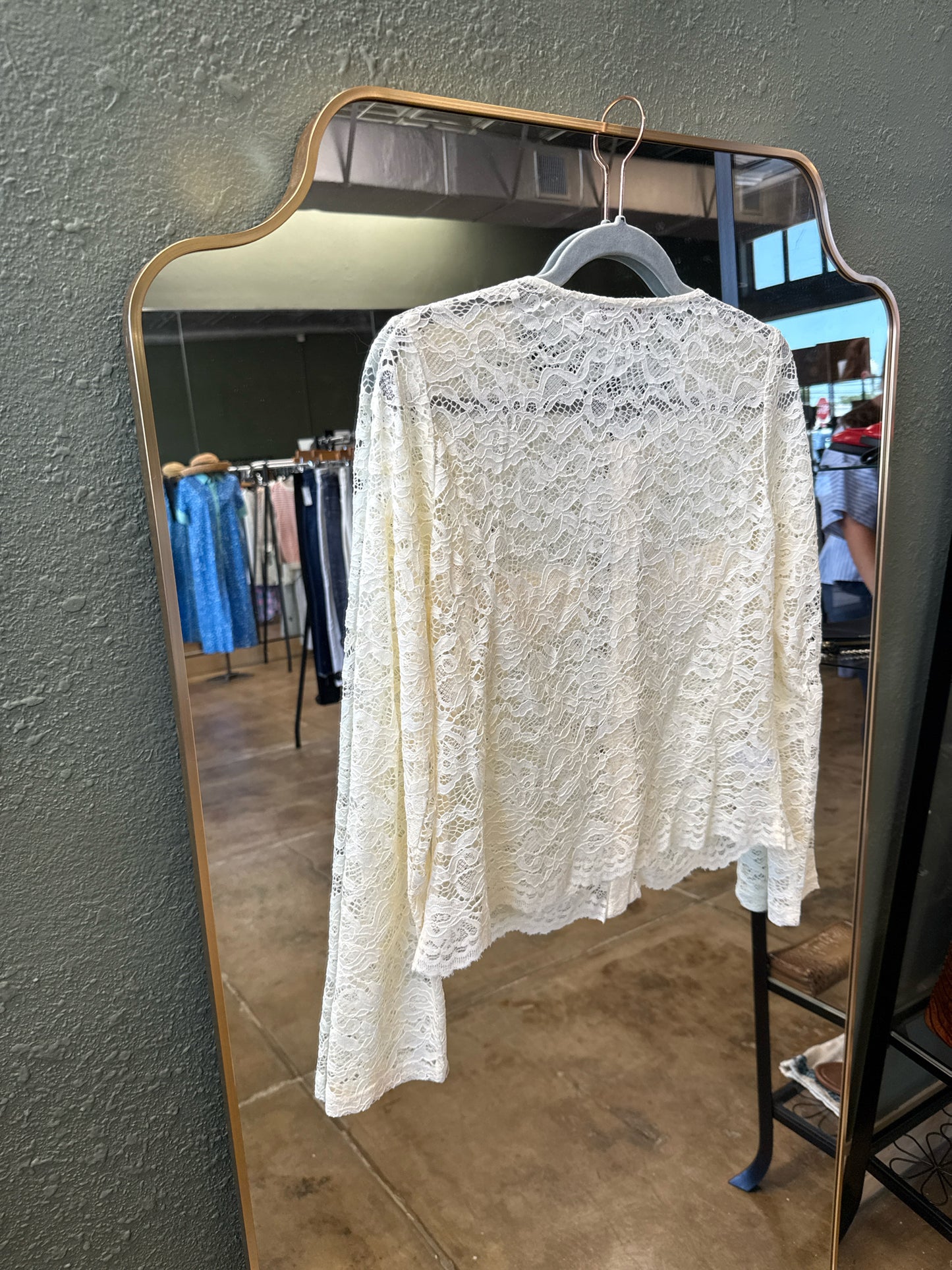 LOFT Size S Cream Top