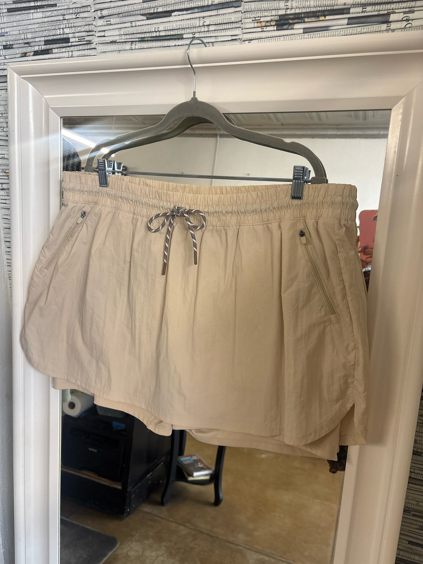 Avia Size 1x Tan Skort