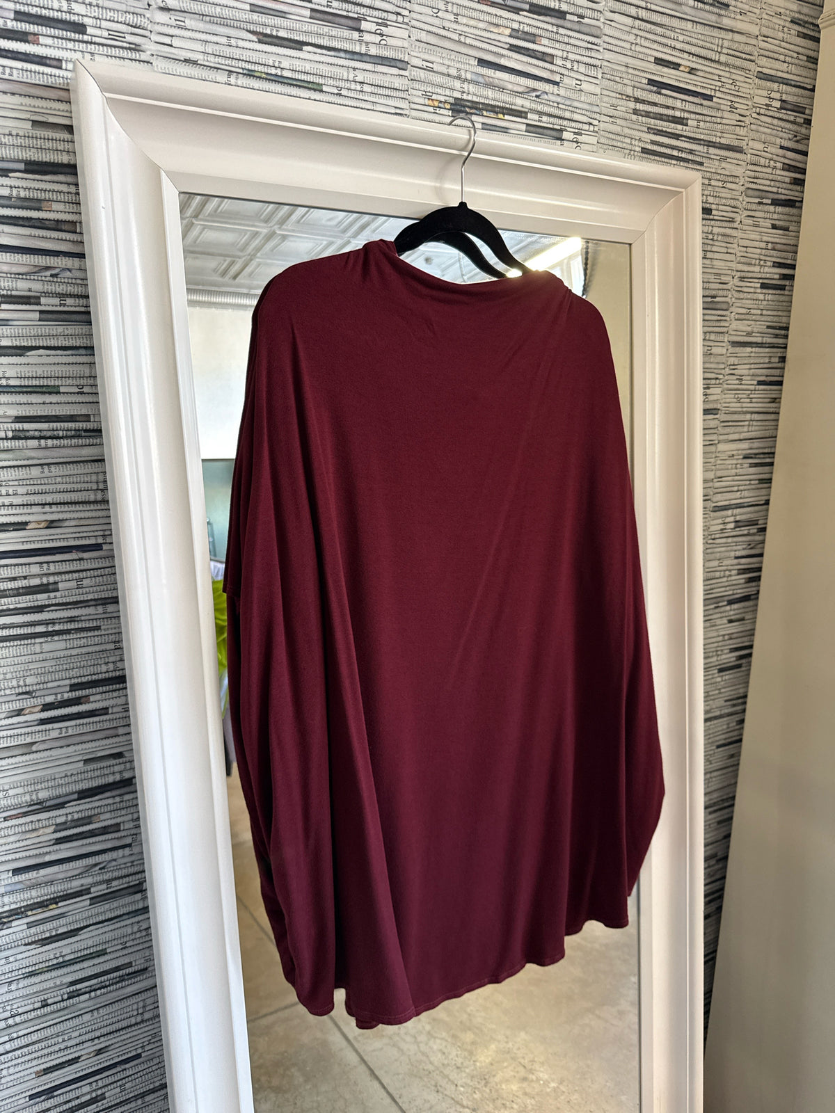 Bryn Walker Size M Maroon Top