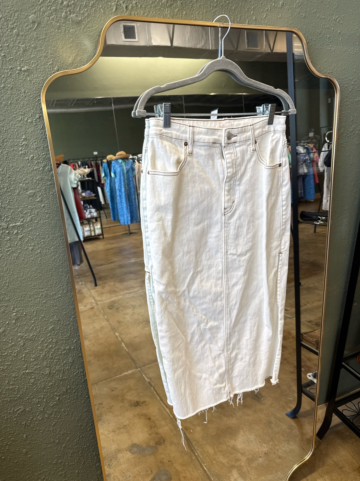GB Size 9 White Skirt