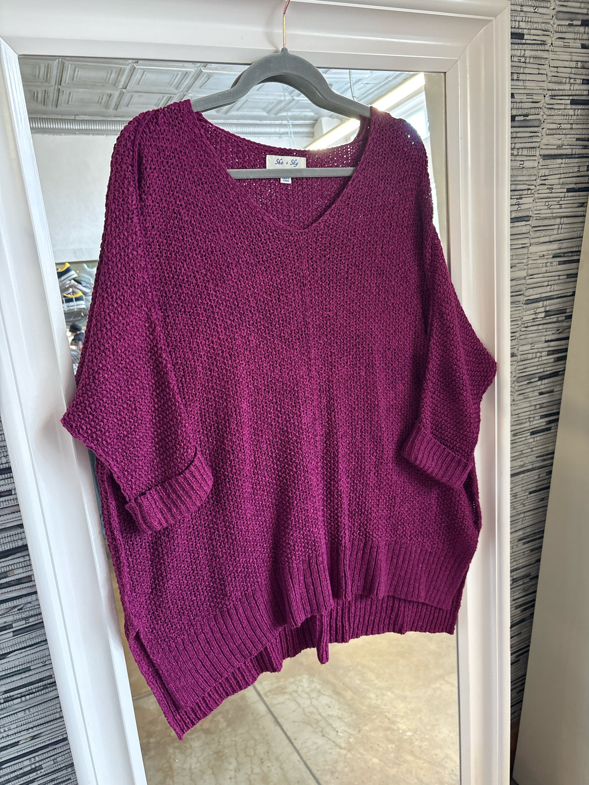 She + Sky Size One Size Magenta Sweater