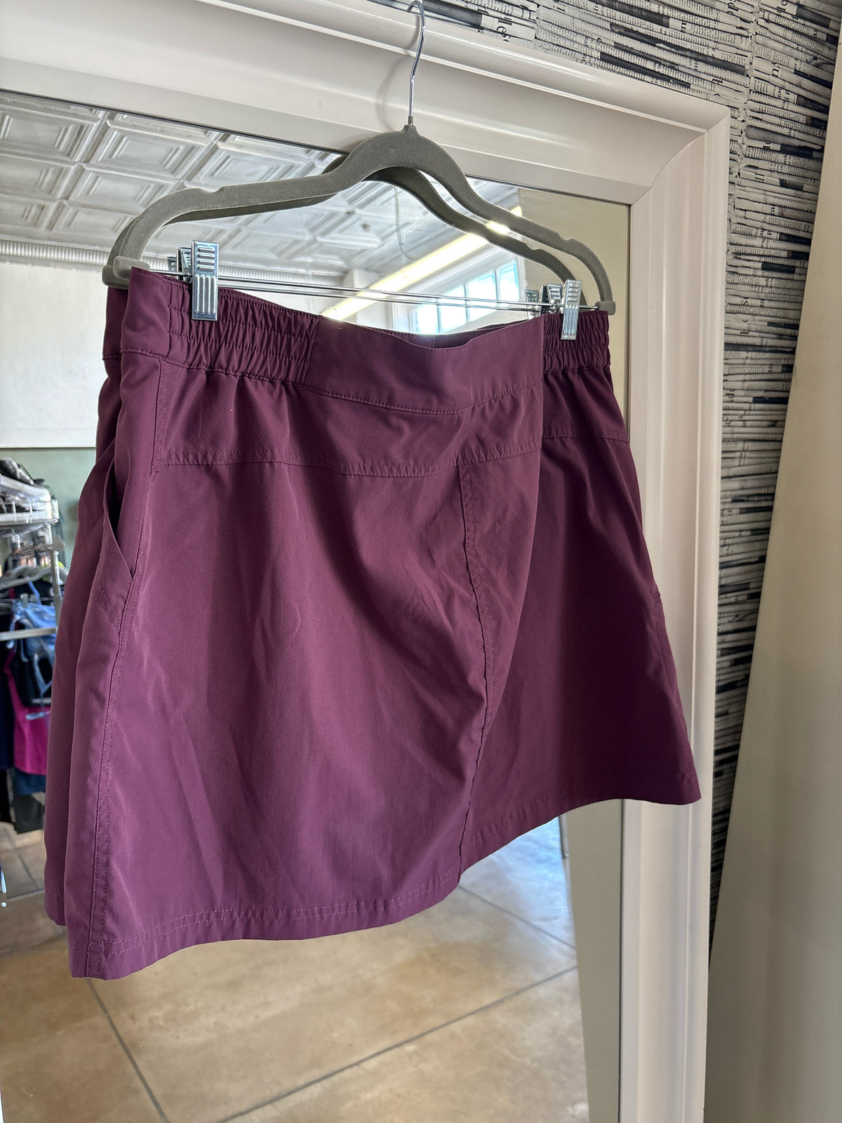 32 Degrees Size L Plum Skort