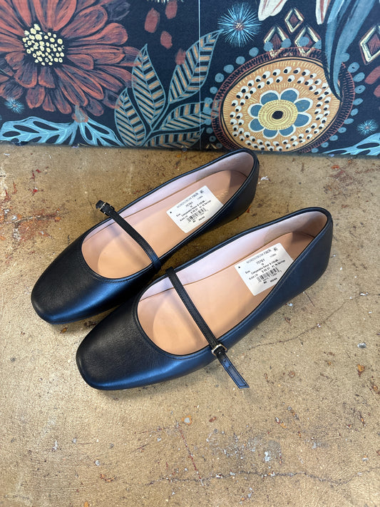 Nordstrom Rack Shoe Size 10 Black Flats