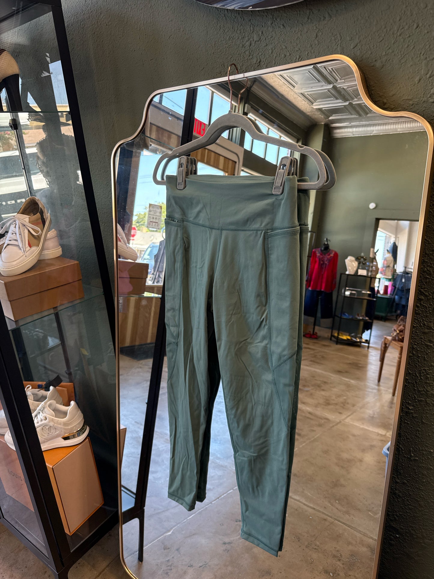 Sweaty Betty Size 6 Green Legging