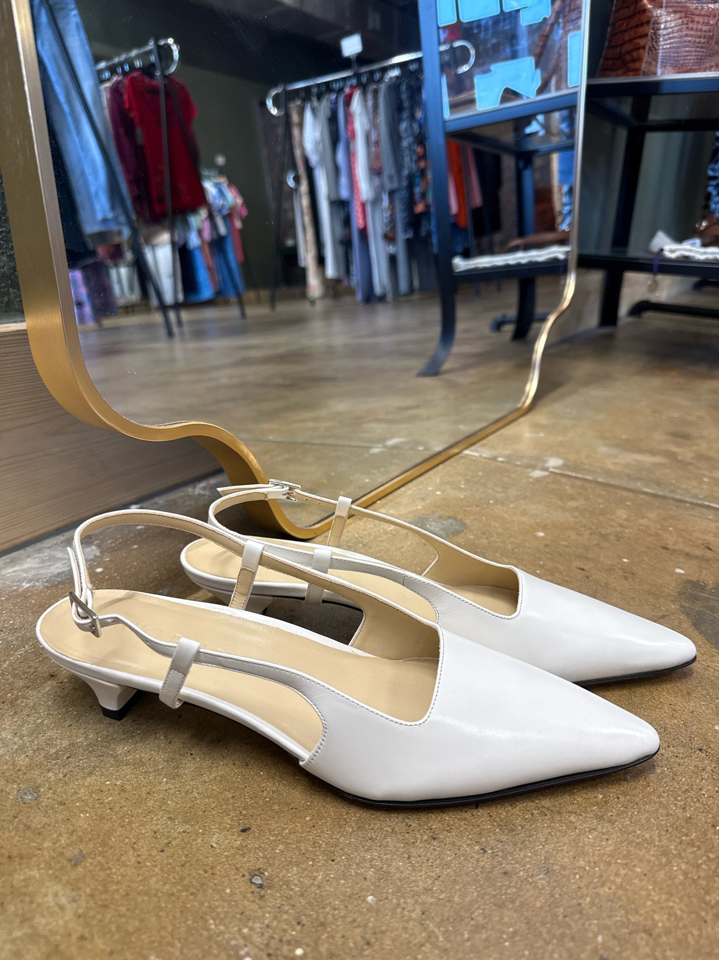 Kiki Price Shoe Size 37.5 White Sandals