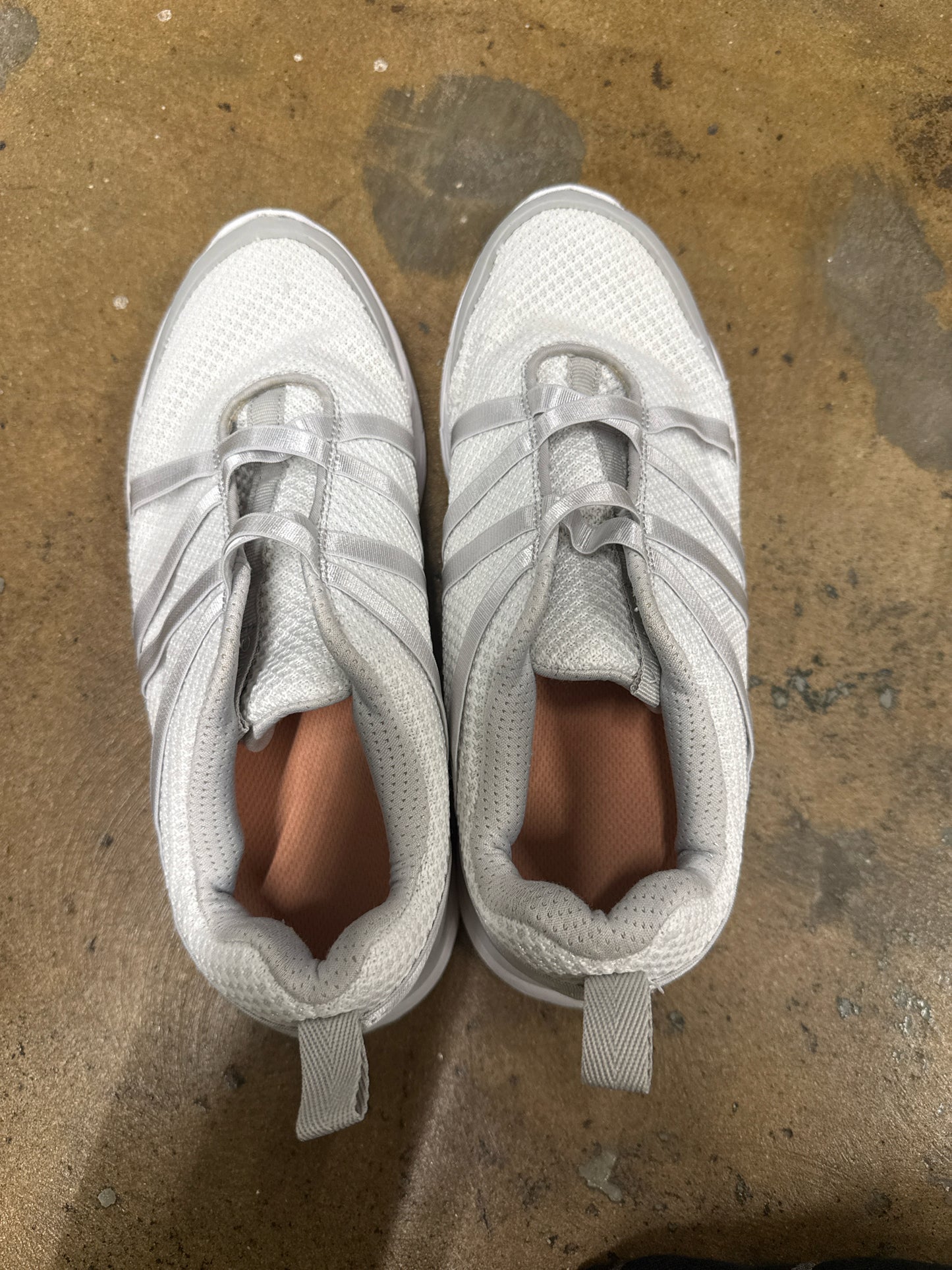 Vionic Shoe Size White/Gray Sneakers